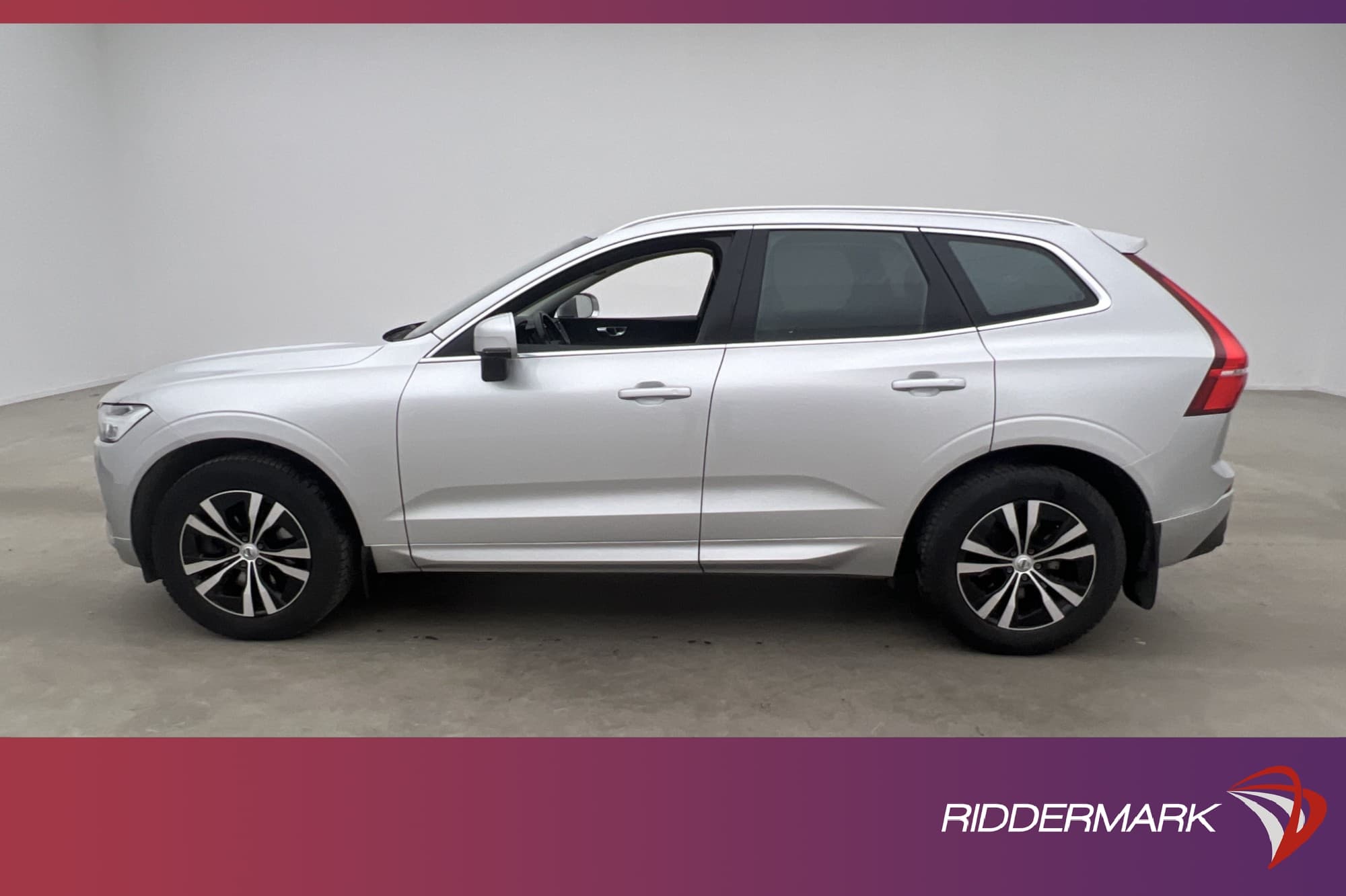Volvo XC60 B4 AWD Momentum