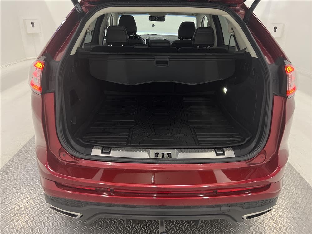 Ford Edge 2.0 210hk AWD Sport Pano Värmare Kamera 0,59l/milinteriör