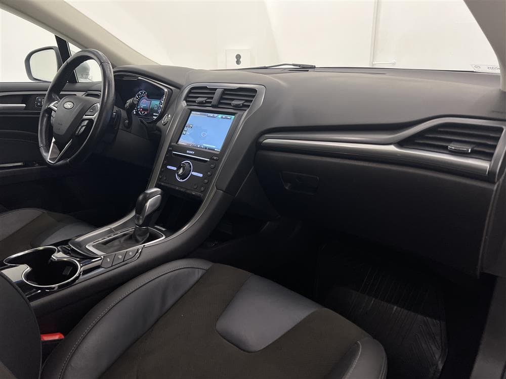 Ford Mondeo 2.0 AWD 180hk Värmare Navi Kamera Drag 0,52l/mil