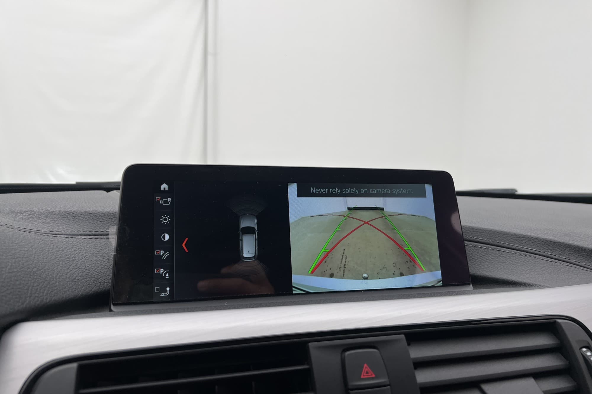 BMW 320 d xDrive M Sport HiFi Kamera Navi Cockpit Skinn Drag