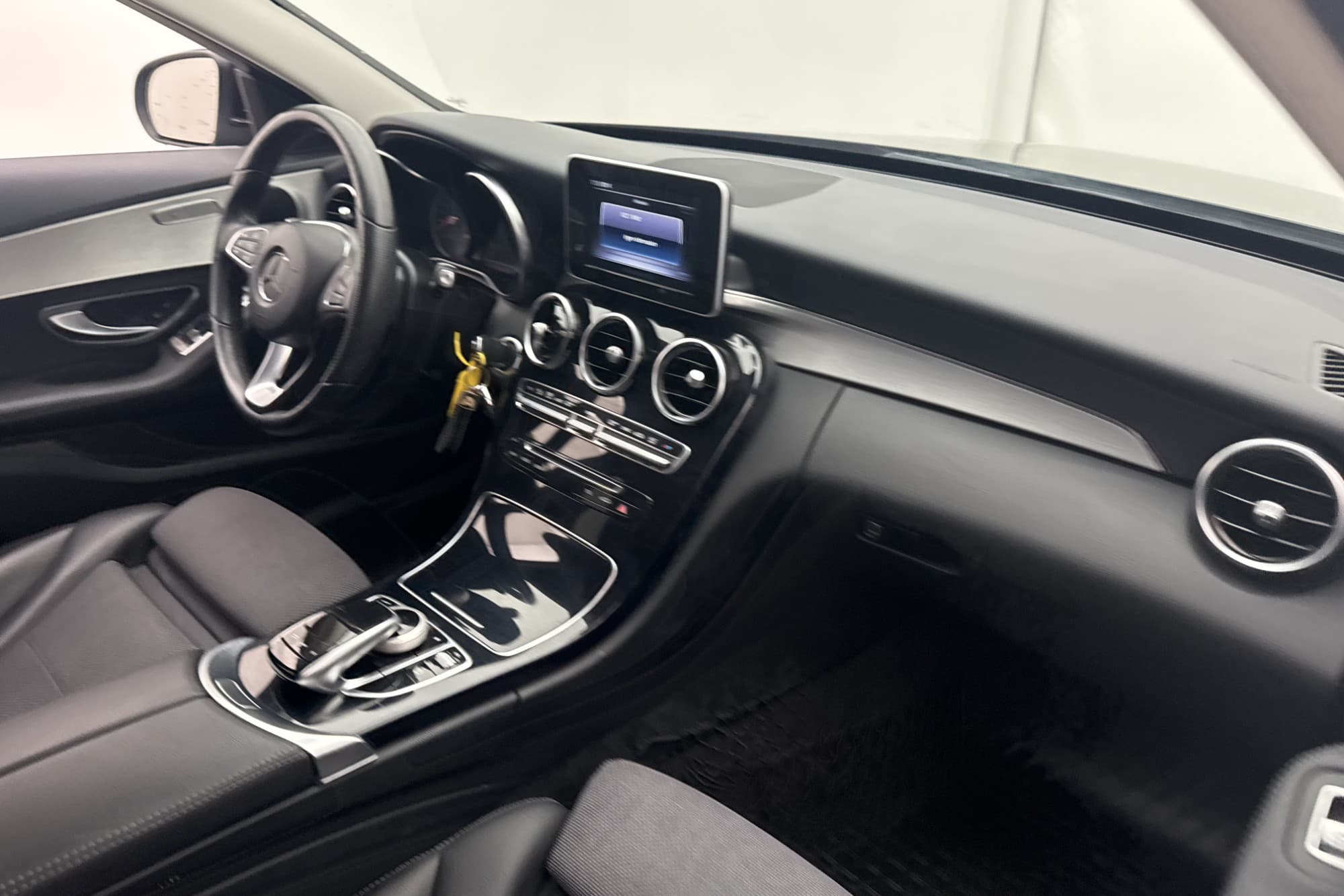 Mercedes-Benz C 220 d 4M 170hk Avantgarde Drag Sensorer