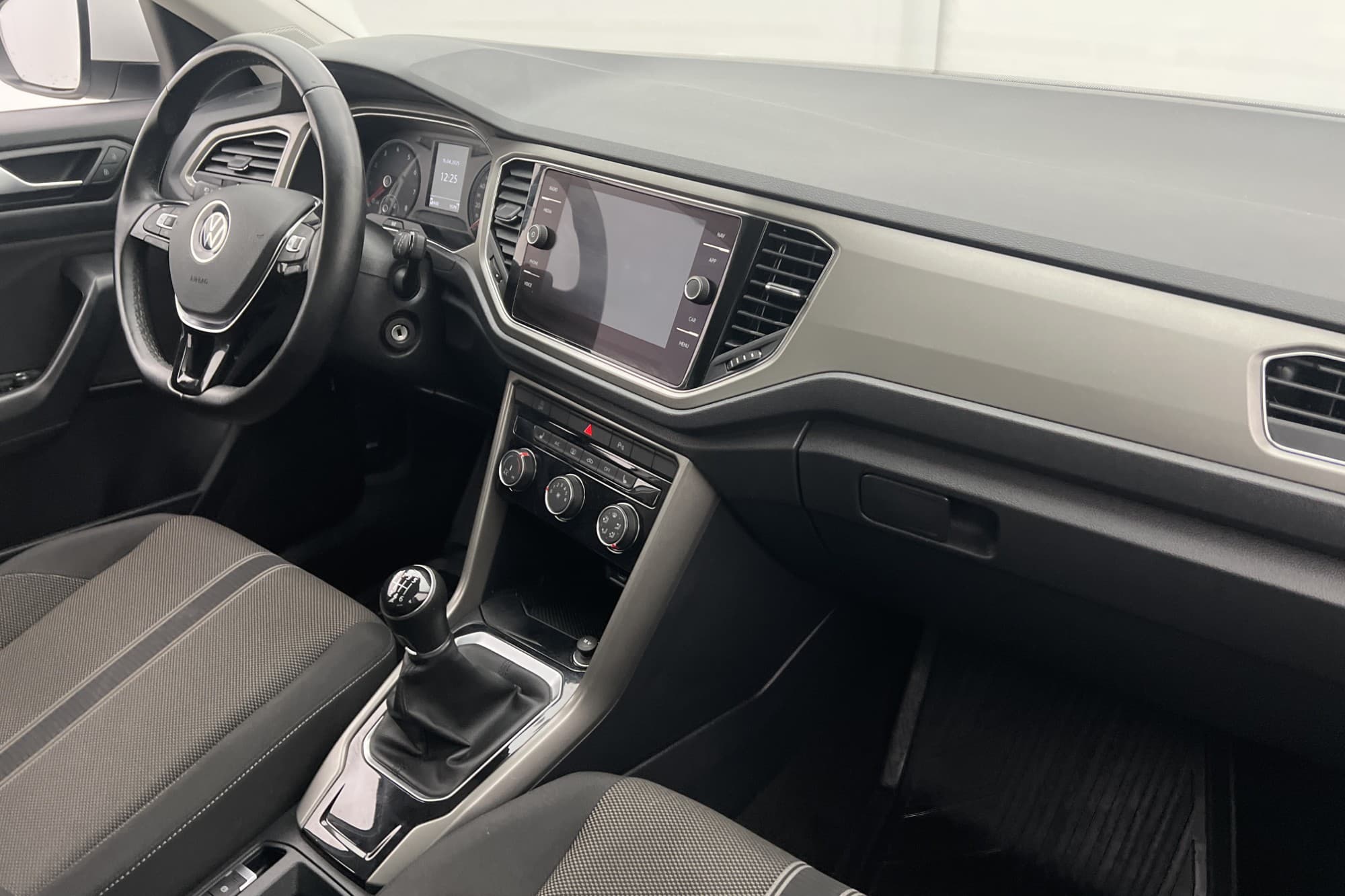 Volkswagen T-Roc 1.0 TSI 110hk Adaptiv Carplay P-Sensorer