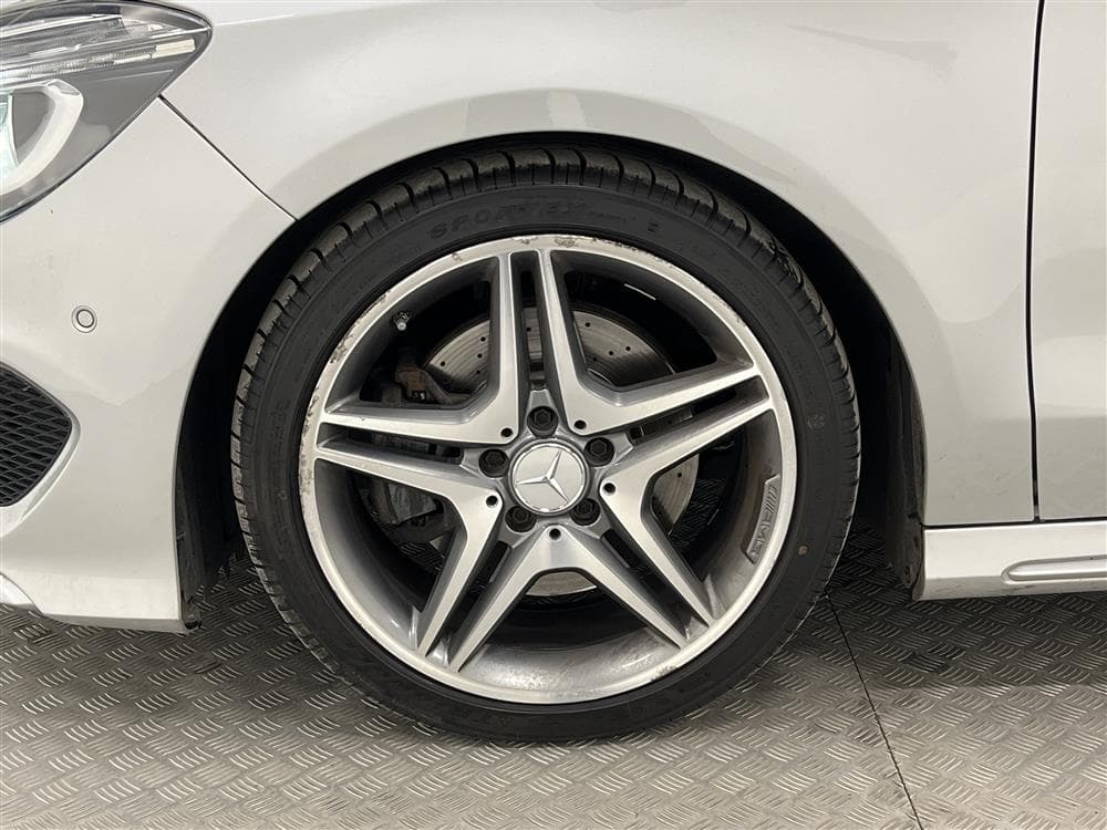 Mercedes-Benz CLA 250 211hk  AMG Pano Navi Drag Skinn