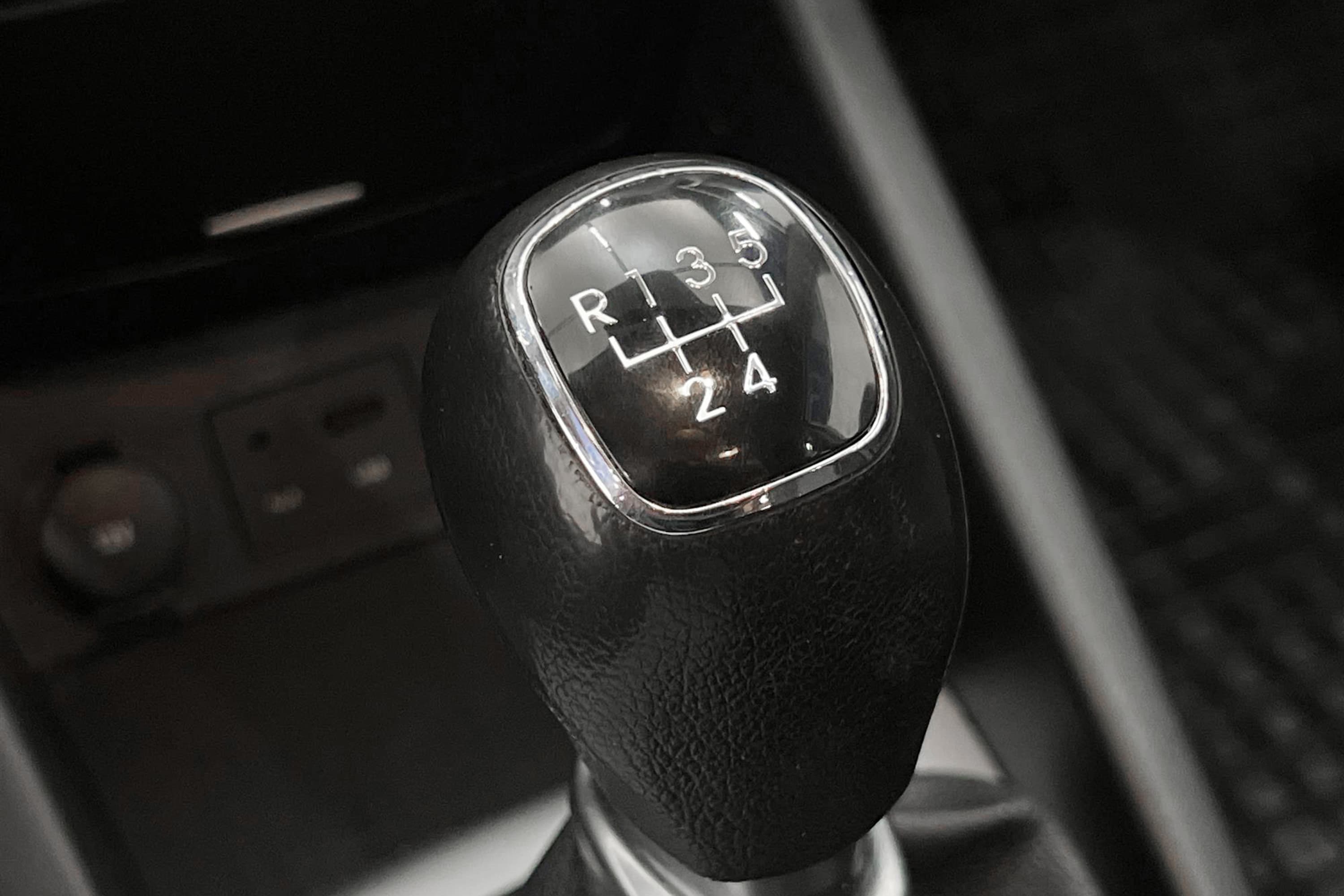 Kia Ceed 1.4 CVVT 90hk M-Värm Nyserv 822kr Skatt 0,49L/mil
