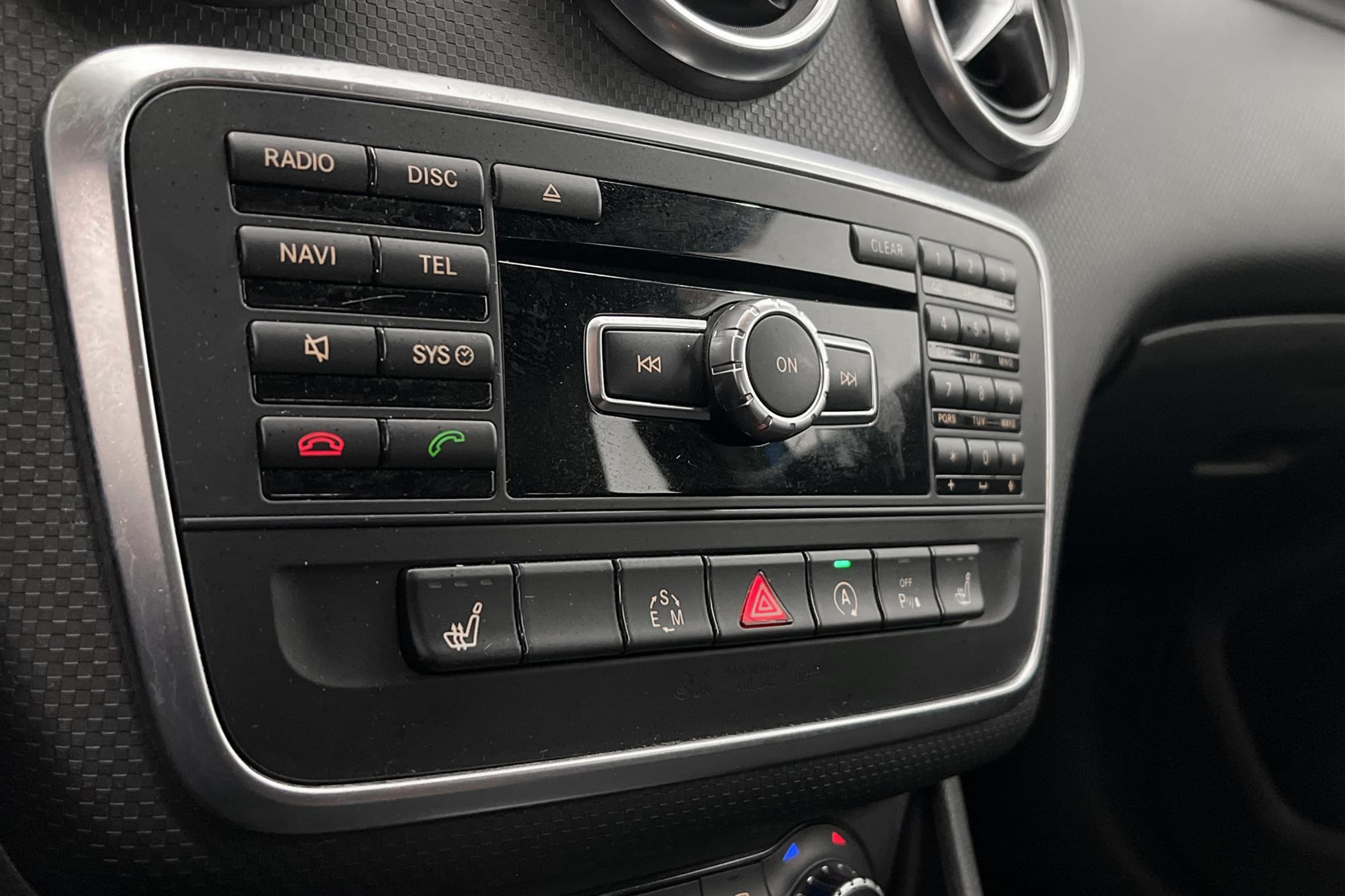 Mercedes-Benz A 180 122hk Navi Sensorer AMG-fälgar 0,54l/mil