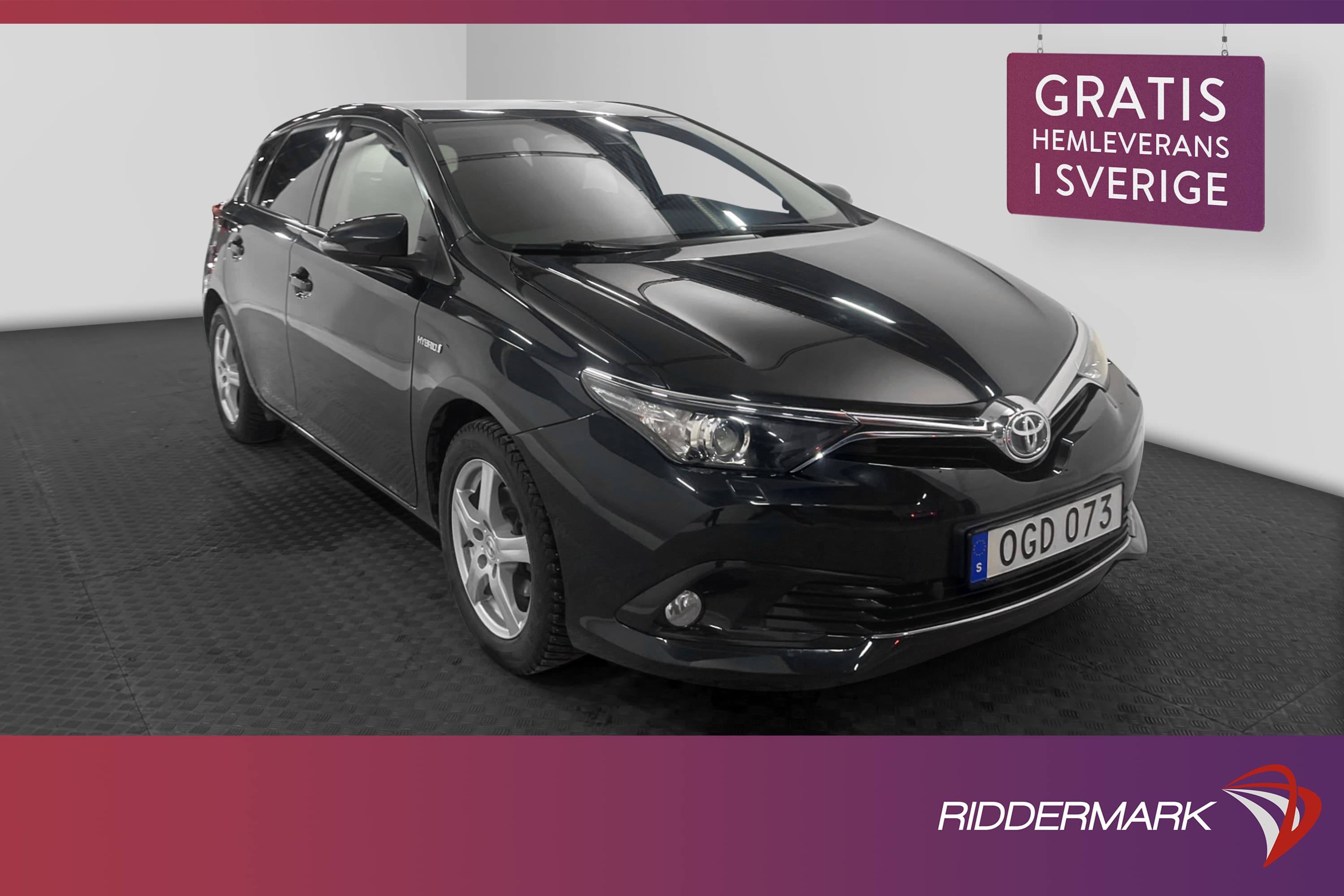 Toyota Auris Hybrid e-CVT 136hk