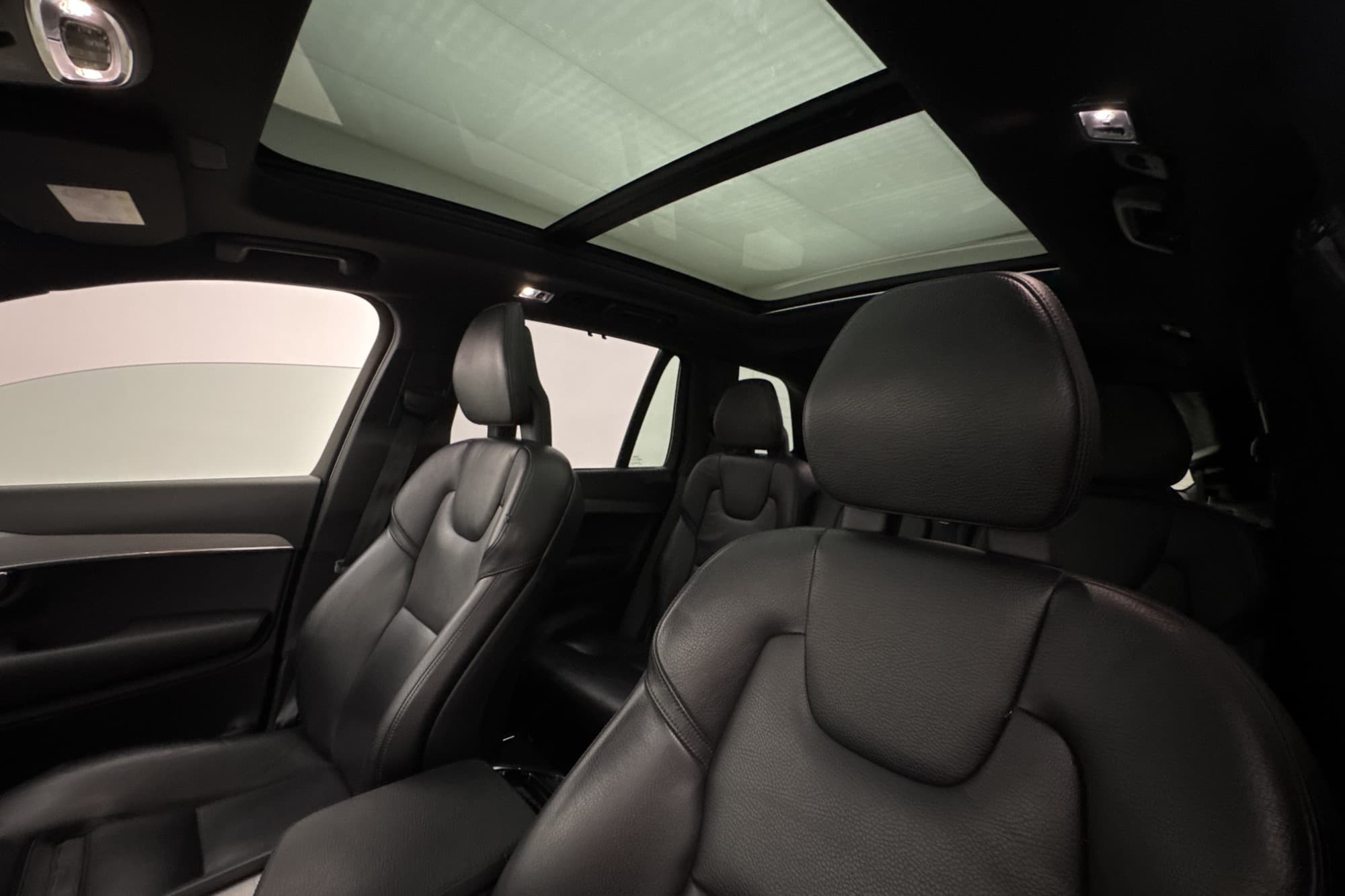 Volvo XC90 D5 AWD R-Design 7-Sits VOC Panorama 360° HUD Drag