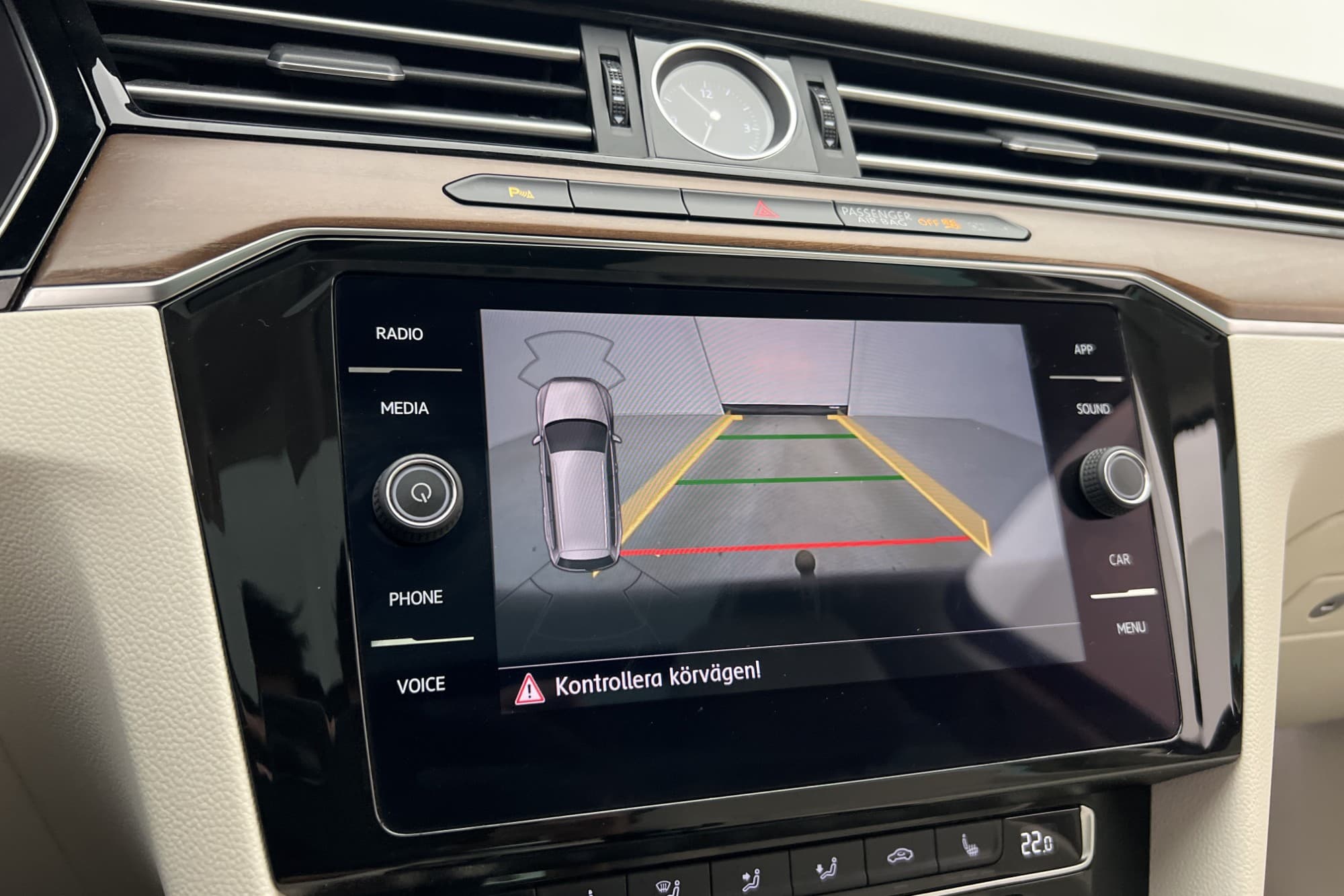 Volkswagen Passat 2.0 TDI 4M R Line Pano D-Värm Drag Cockpit