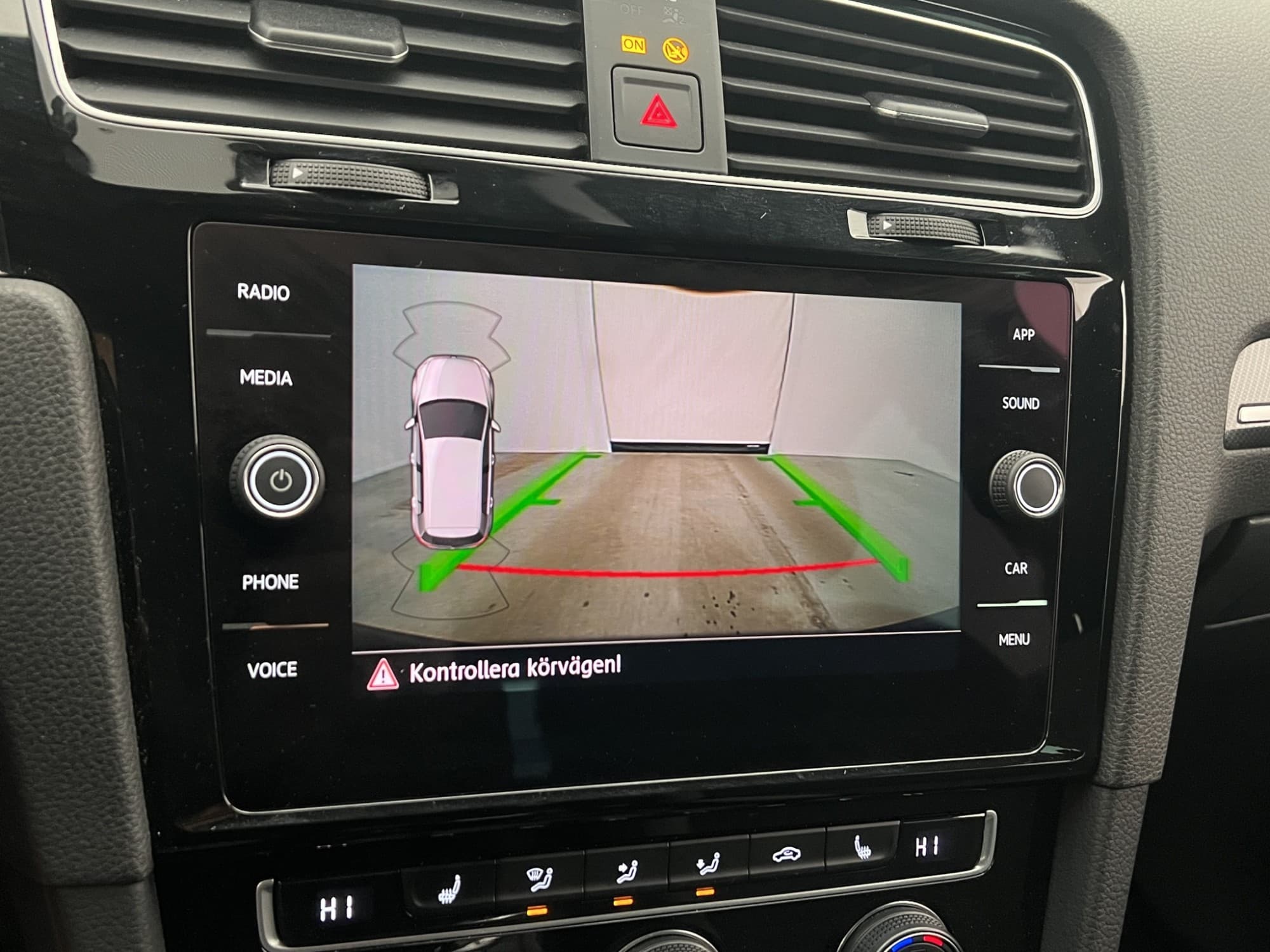 Volkswagen Golf TSI 150hk R-Line Värmare Kamera CarPlay