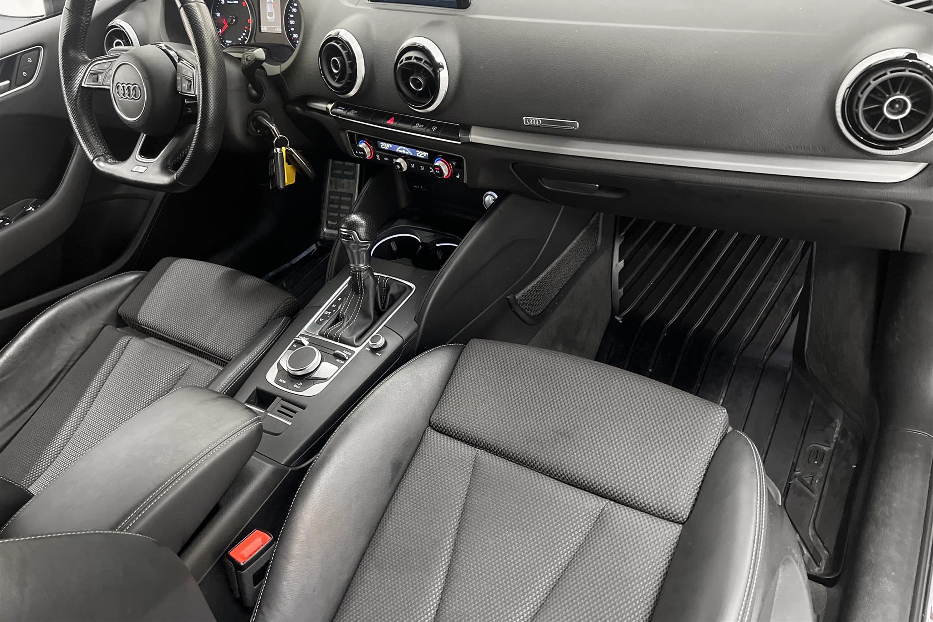 Audi A3 Sedan 2.0 TDI 150hk S-Line Värmare PDC 0,44l/mil