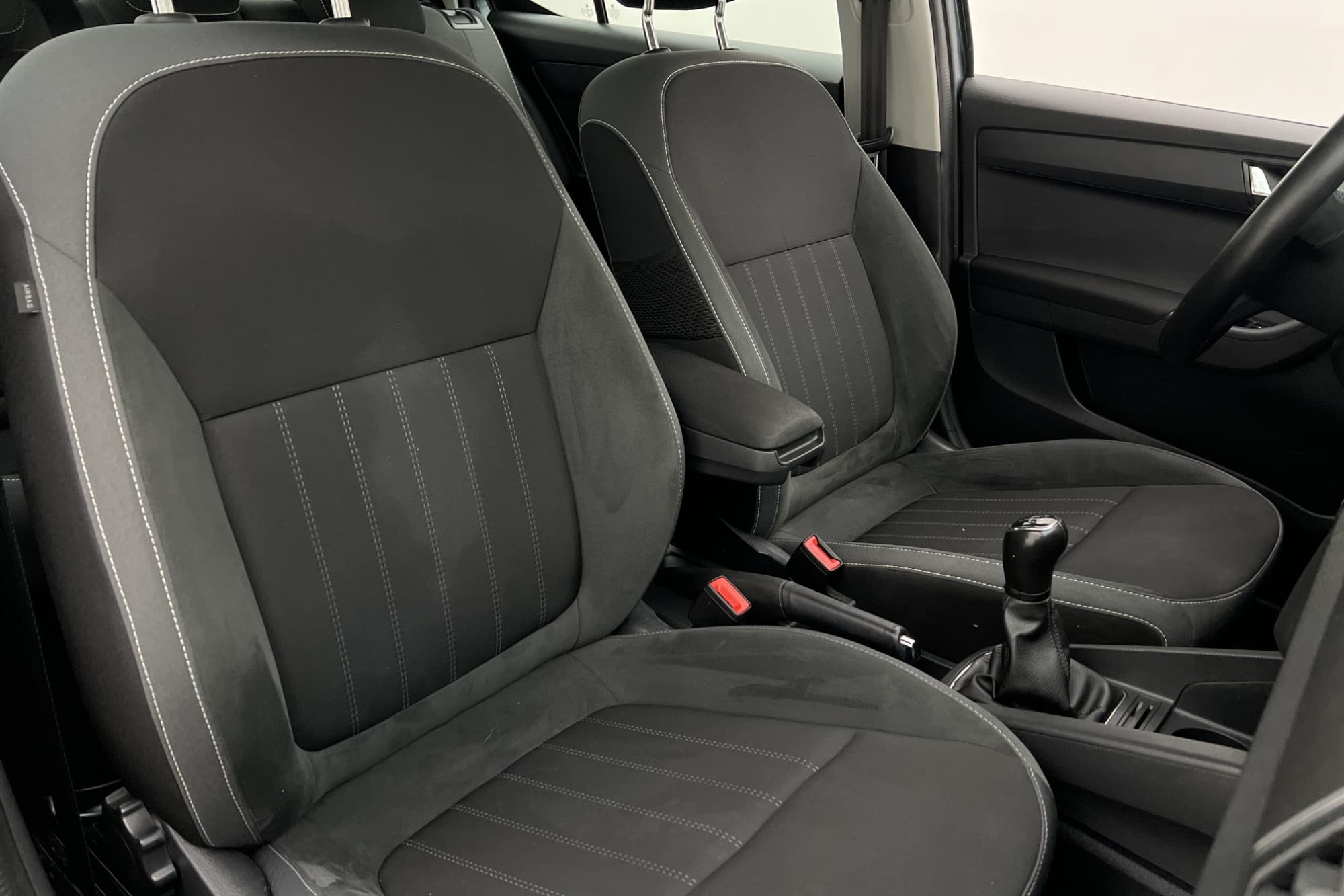 Skoda Fabia 95hk Style CarPlay Sensorer Farthållare Keyless