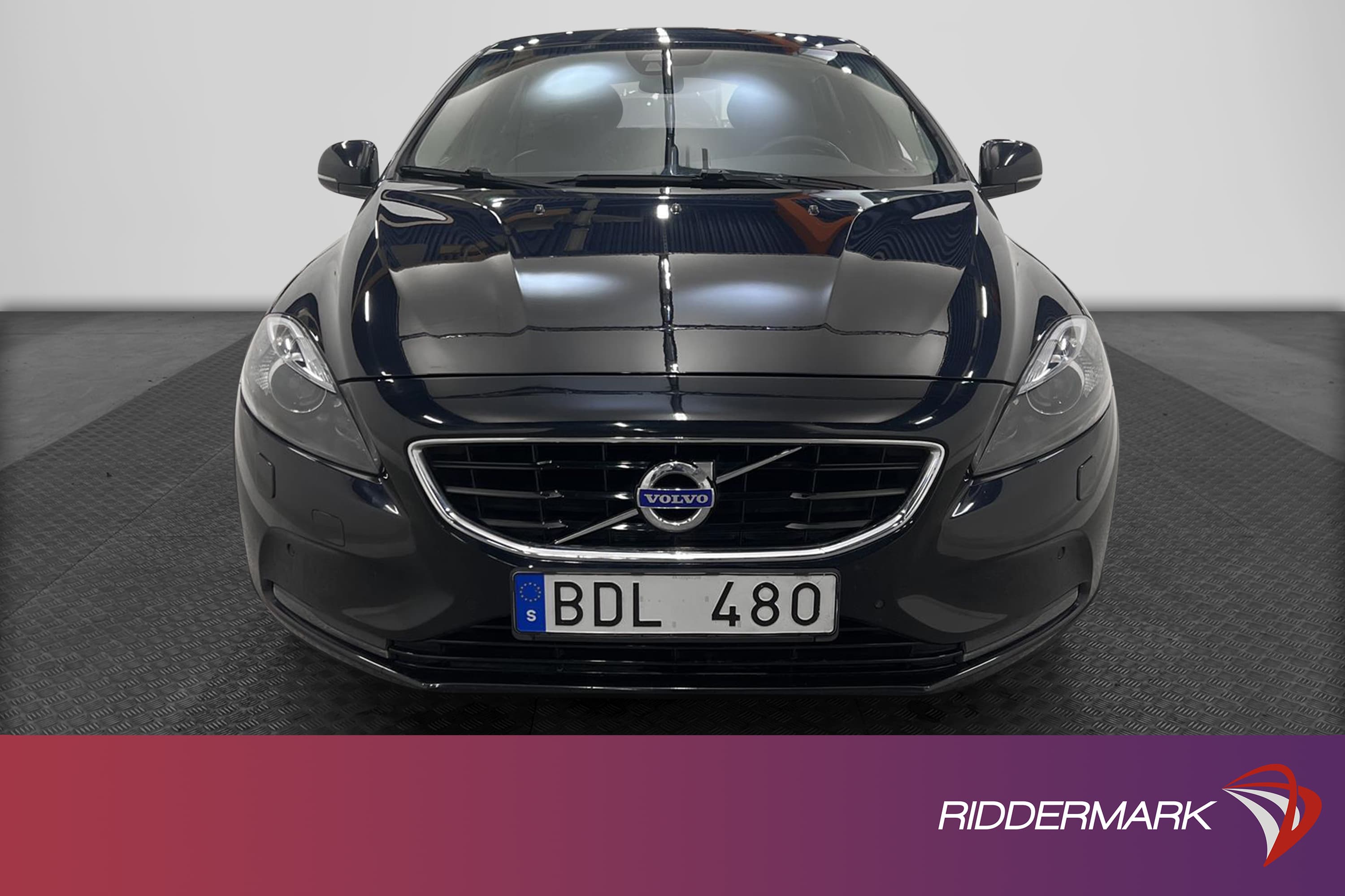 Volvo V40 D2 115hk Summum Drag D-Värm Skinn P-Pilot