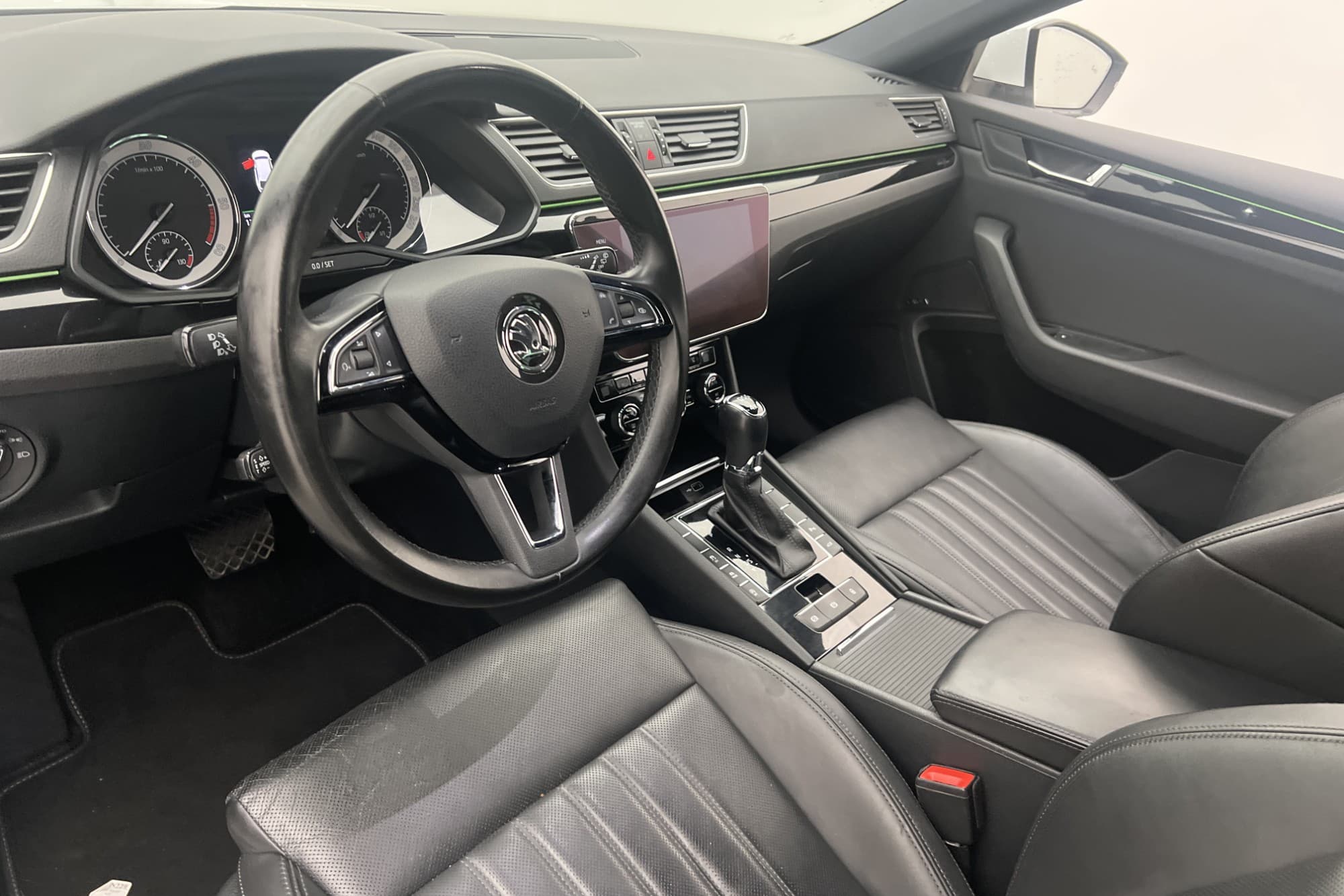 Skoda Superb Kombi TDI 4x4 L&K Canton Värm Kamera Drag