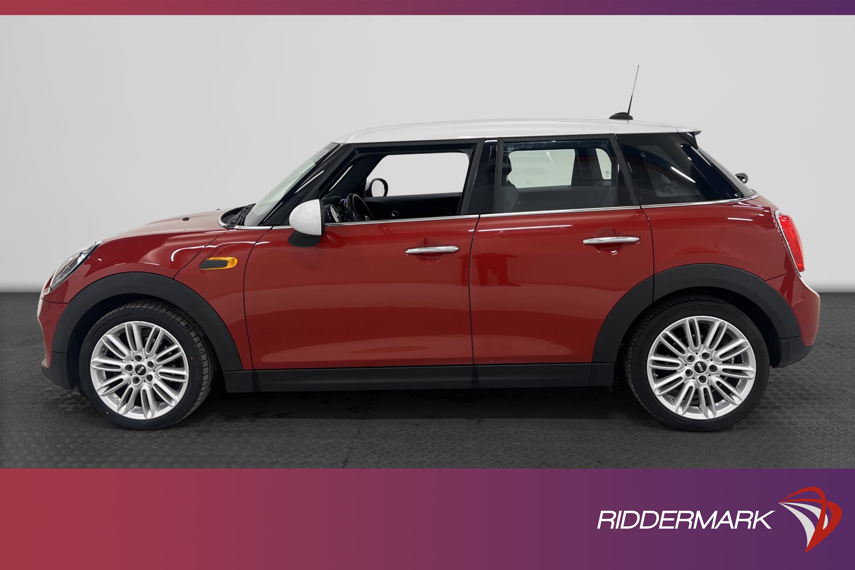 MINI Cooper D 116hk Pepper Automat Navi Ambient Välvårdad