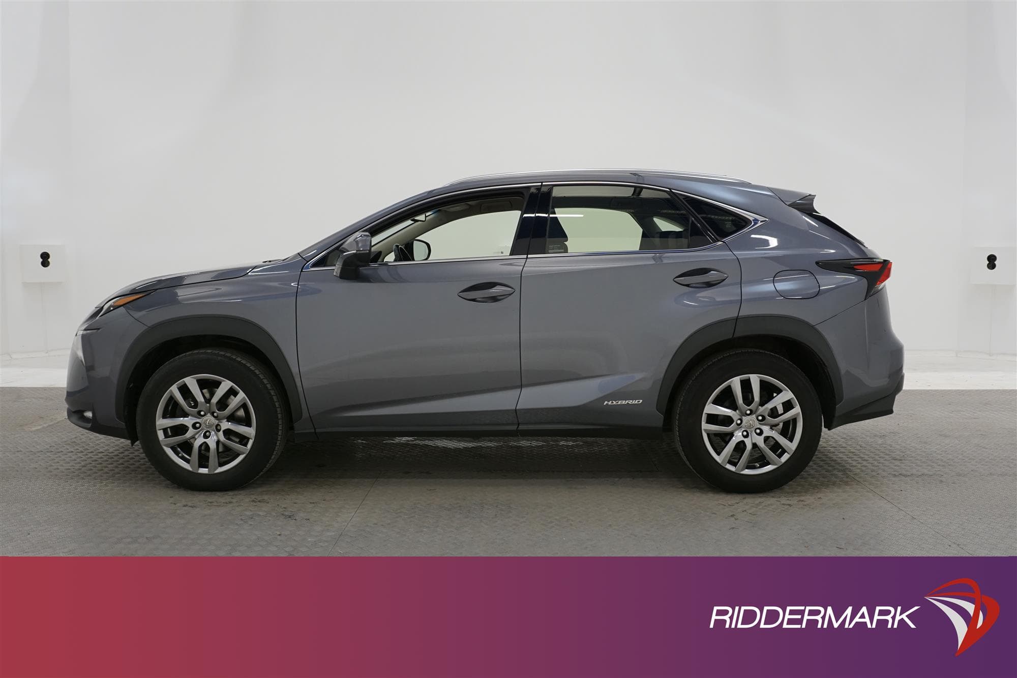 Lexus NX 300h AWD 2.5 197hk