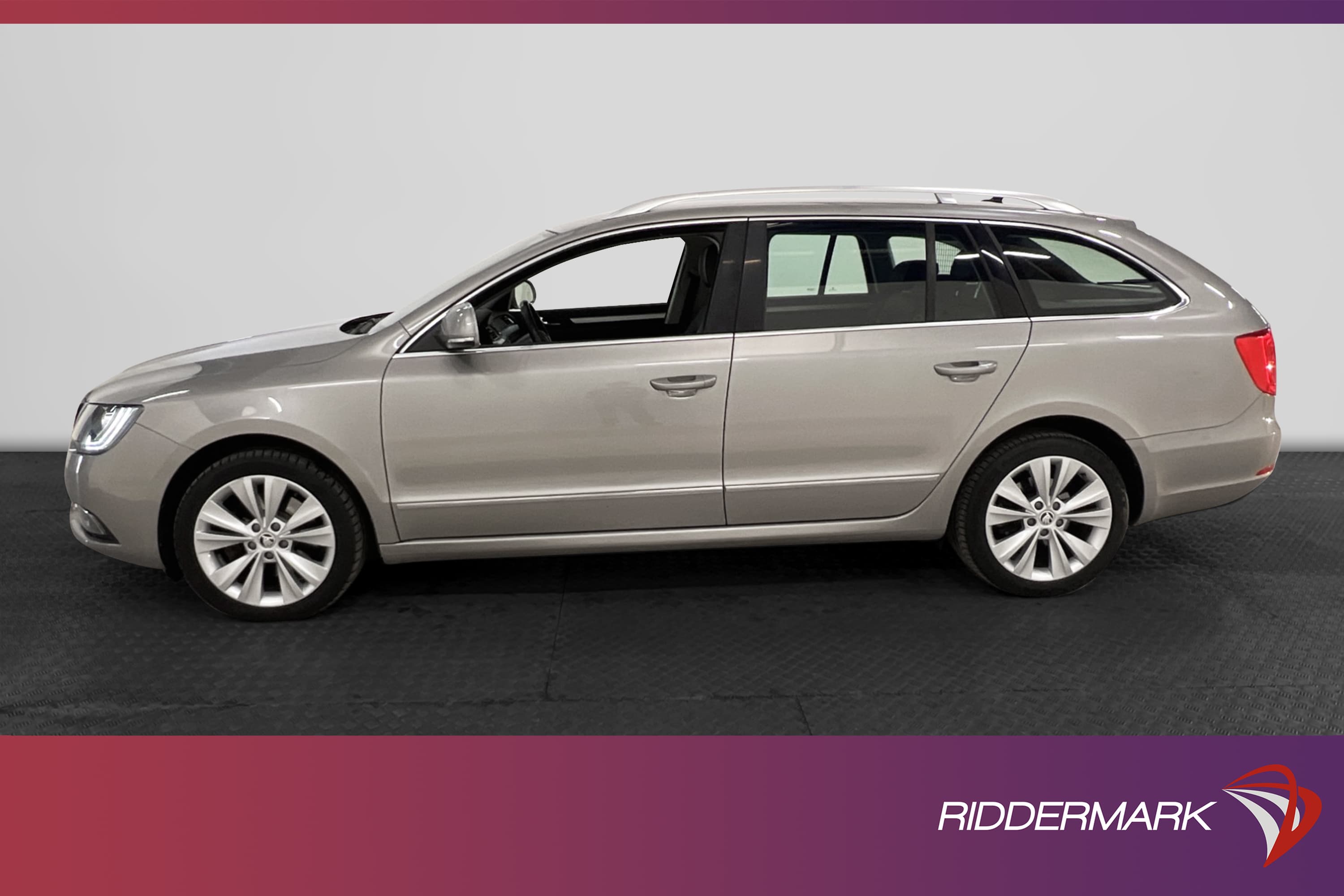 Skoda Superb 2.0 TDI 4x4 Värmare Drag Navi Skinn/Alcantara
