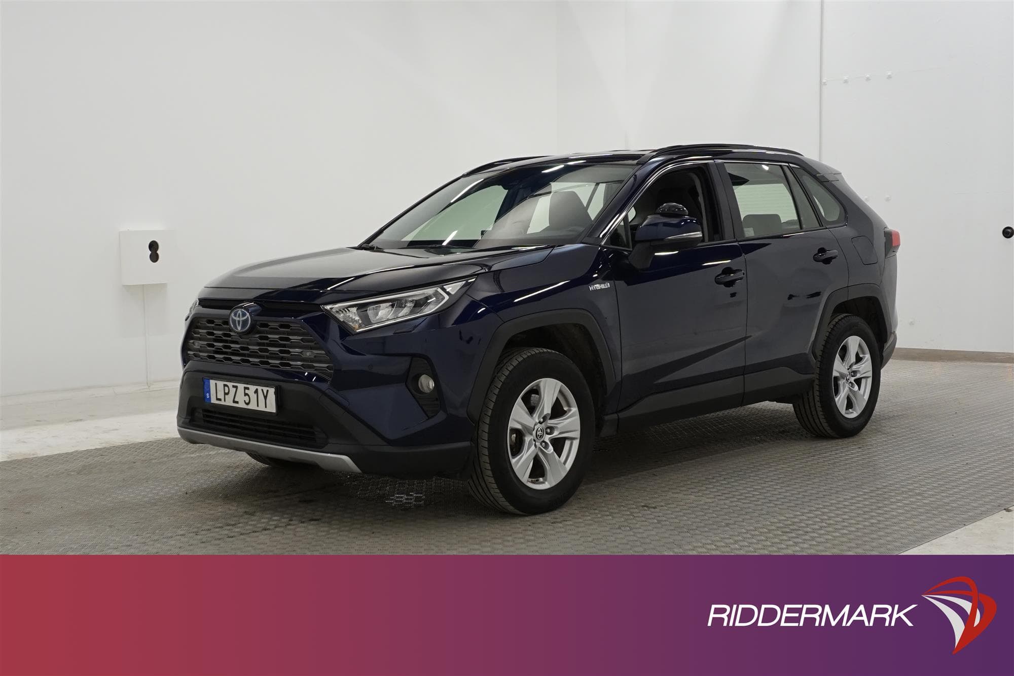 Toyota RAV4 Hybrid AWD 222hk 1 Brukare Drag Keyless B-Kam 