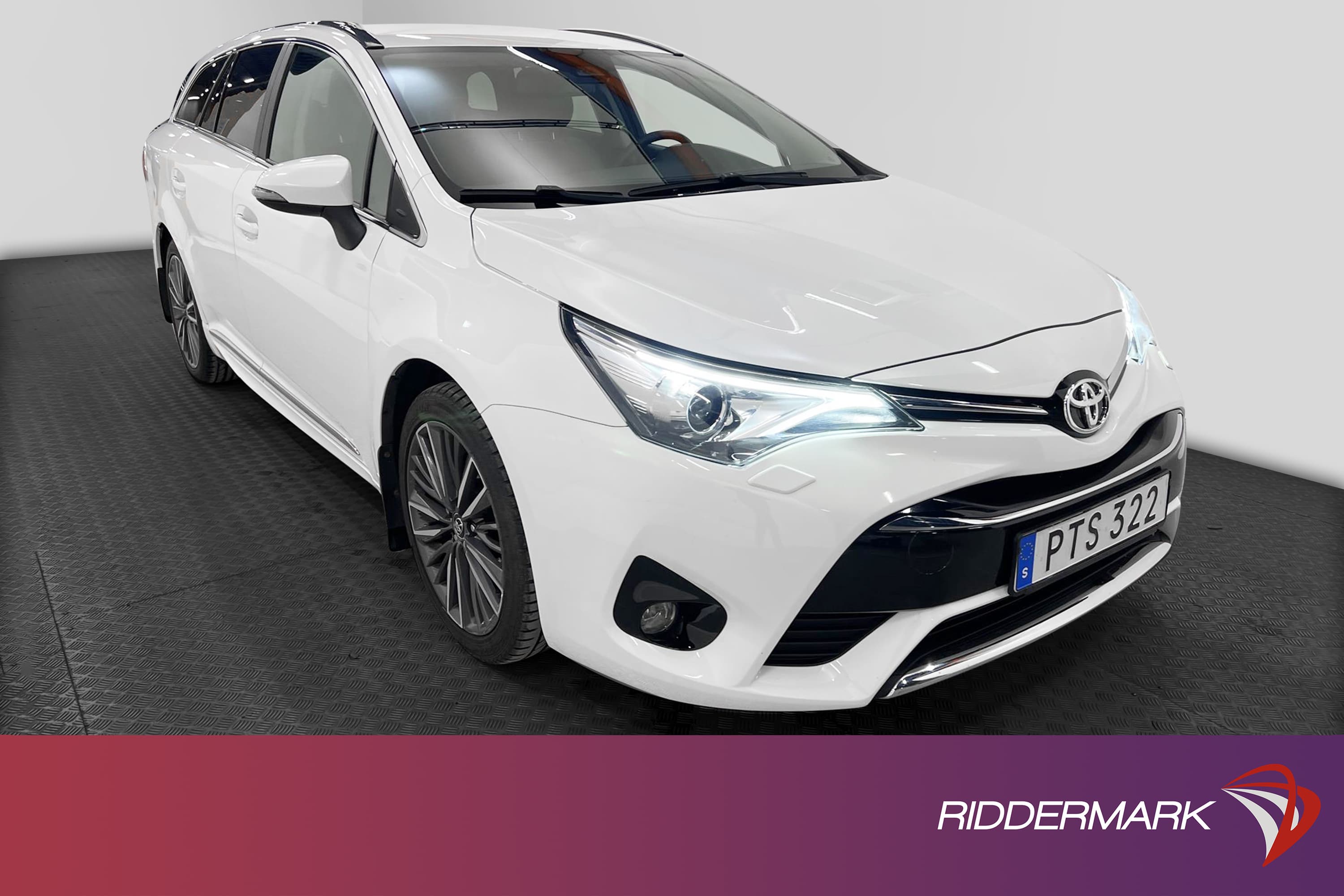 Toyota Avensis 2.0 152hk M&K-Värmare Navi Drag B-Kam Skinn 