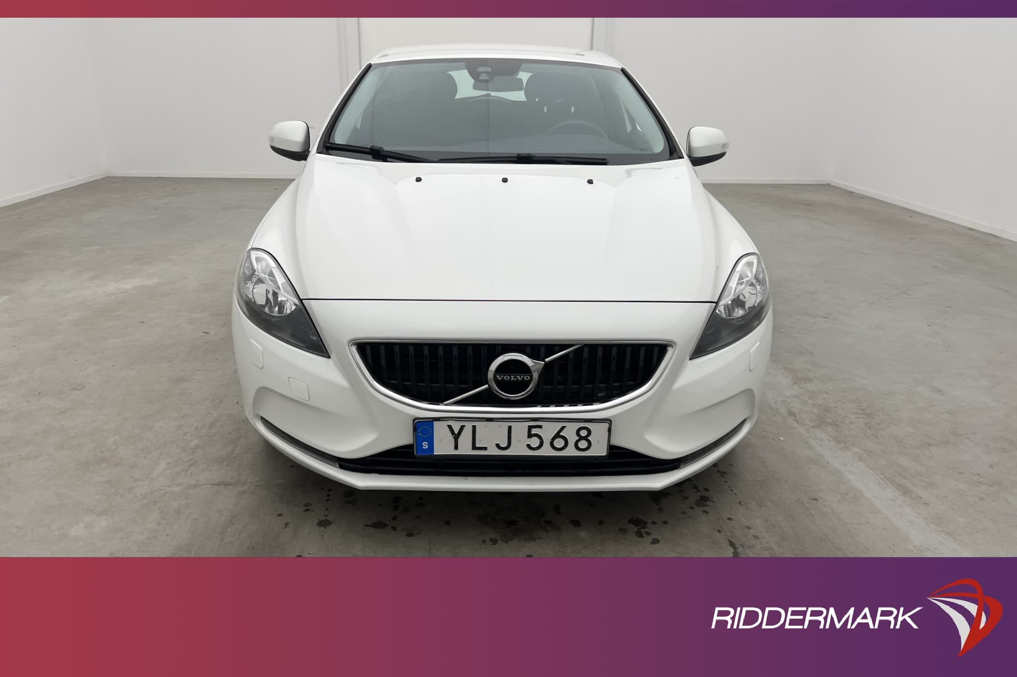Volvo V40 T2 122hk