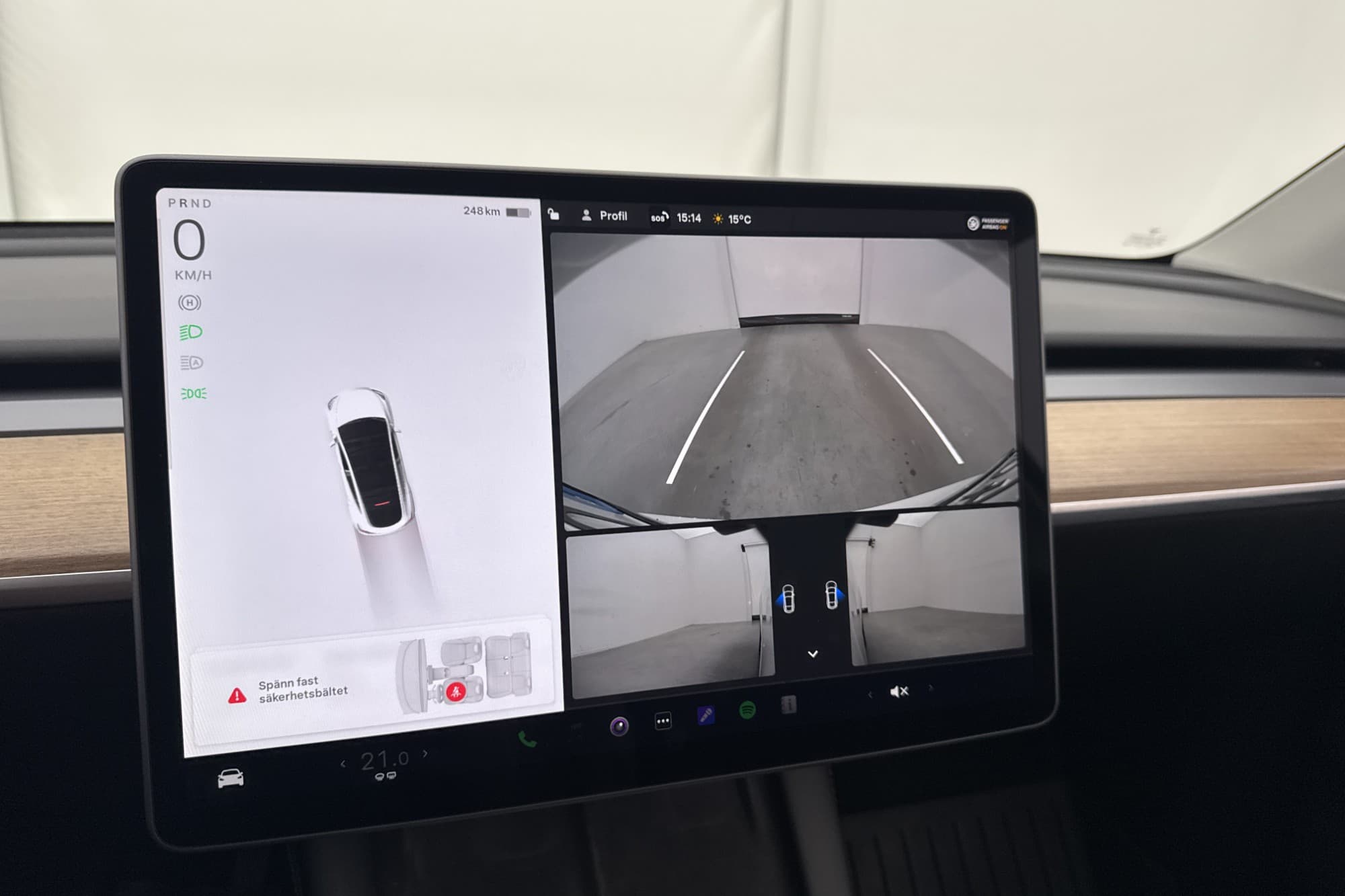 Tesla Model Y Long Range AWD Svensksåld Rattvärme AP MOMS