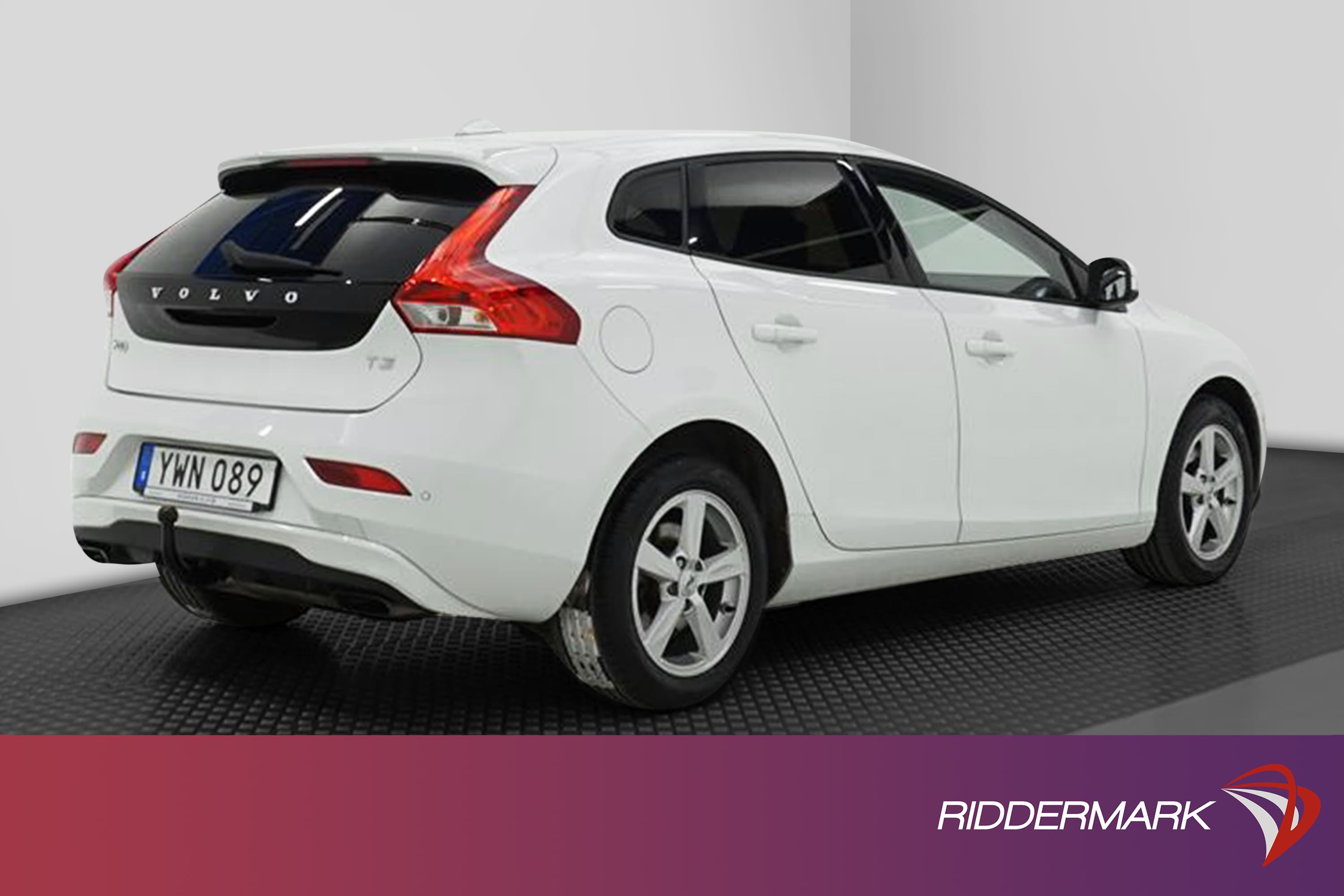 Volvo V40 T3 152hk  Voc Drag B-Värm Adaptiv Lane Assist PDC exteriör