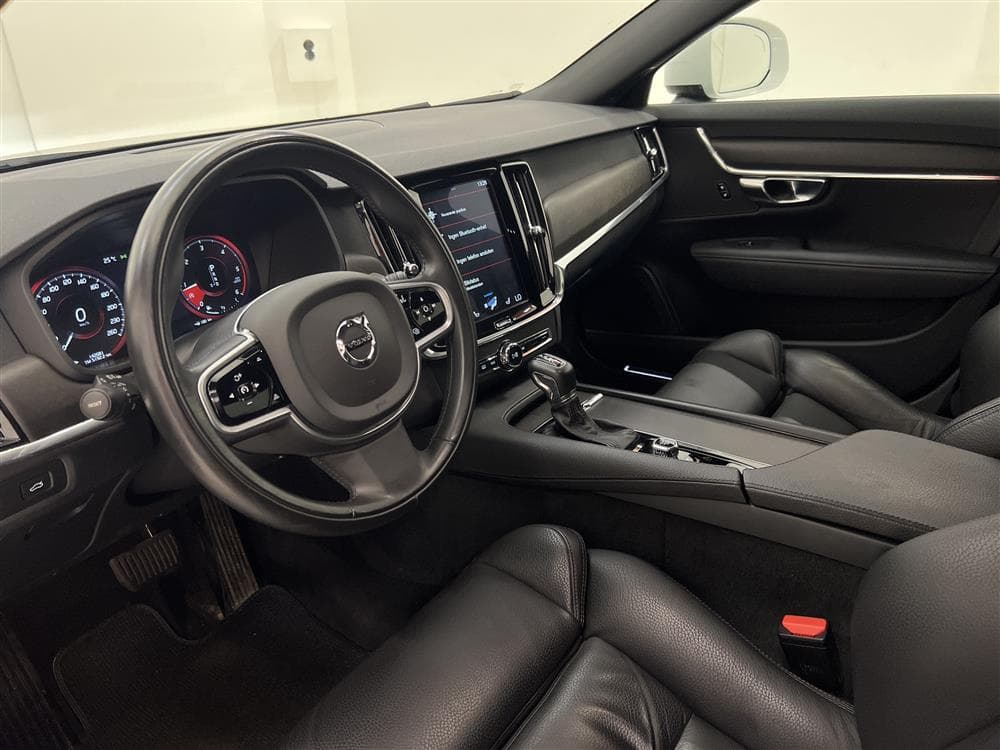 Volvo V90 Cross Country D4 AWD Pro VOC Värmare Navi Drag