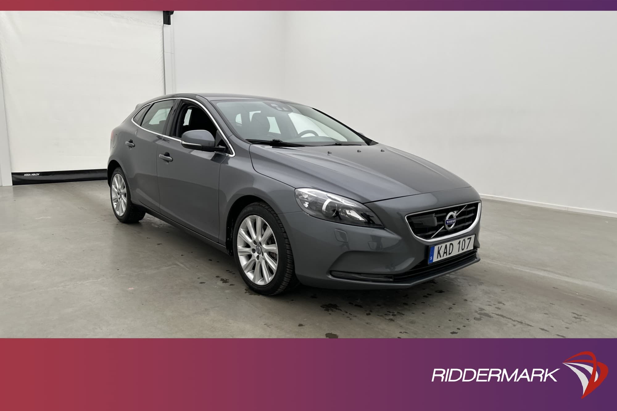 Volvo V40 D4 177hk Summum Värmare Sensorer Skinn BLIS