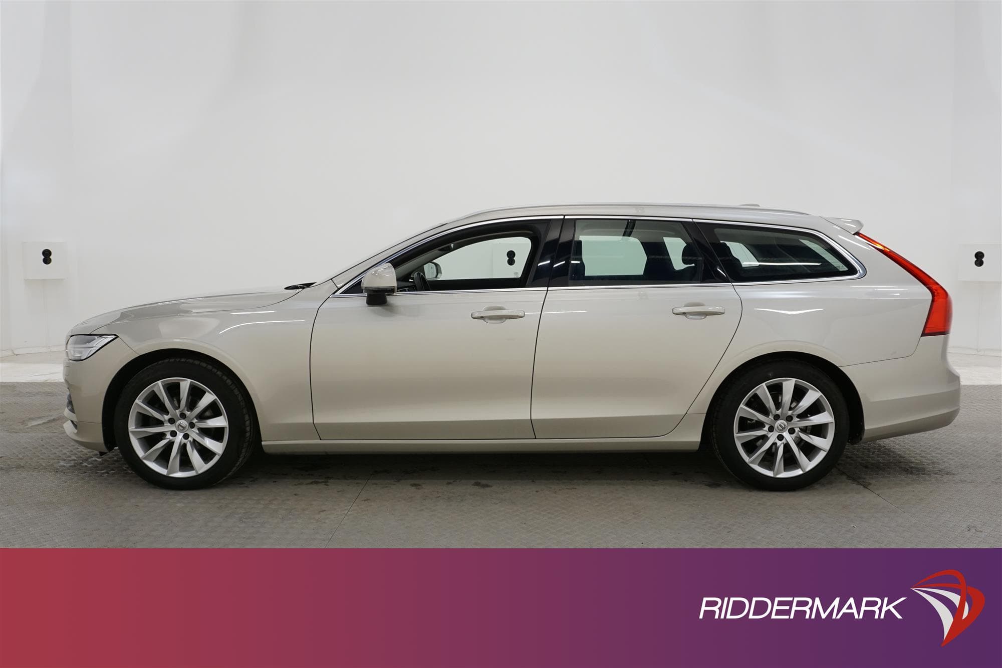 Volvo  V90 D3 150hk