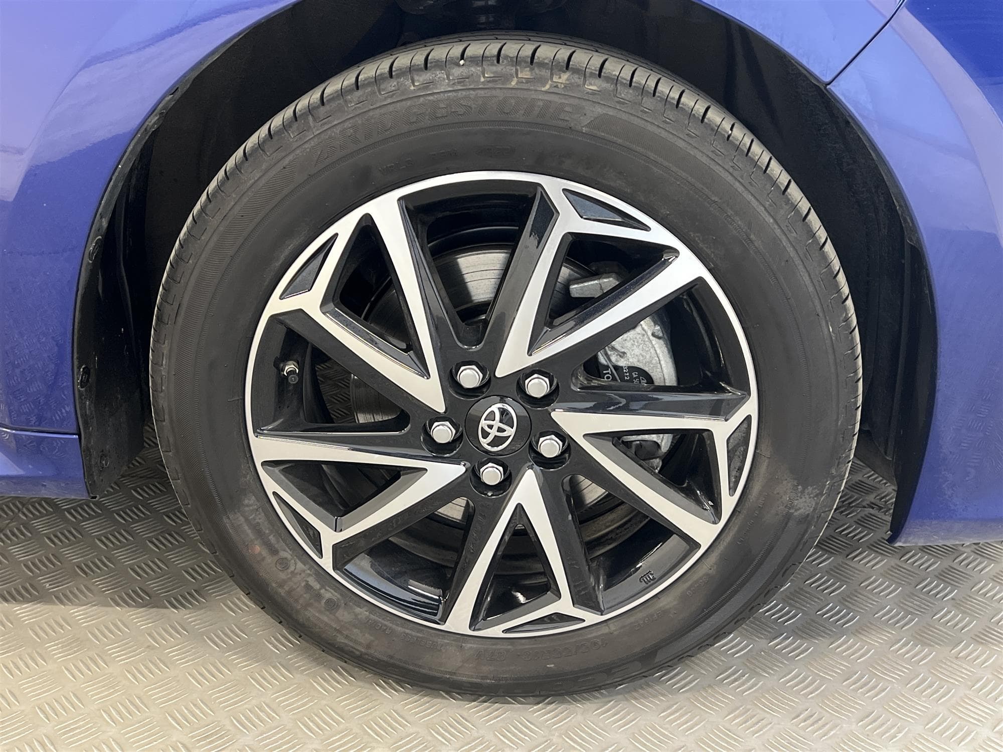 Toyota Yaris Hybrid CVT 116hk B-Kam 0,41L/mil