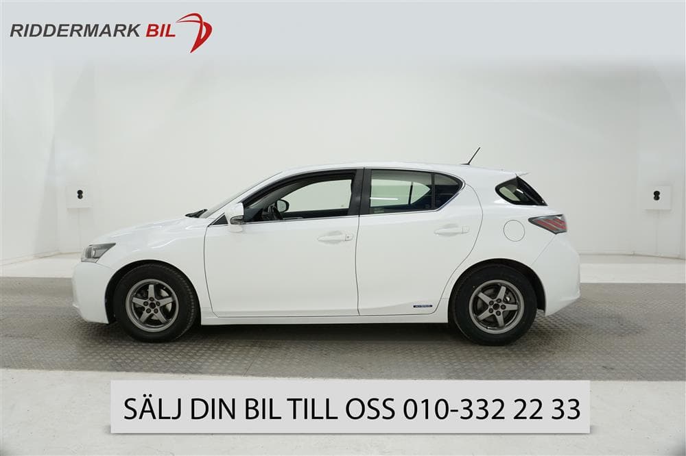Lexus CT 200h 1.8 CVT 136hk