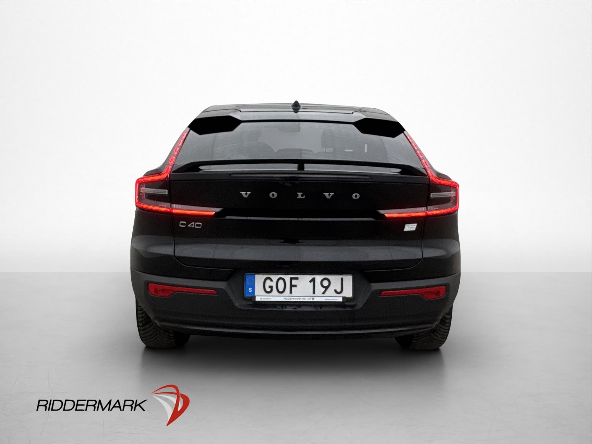 Volvo C40 Recharge Twin Motor AWD Plus Pano Värm BLIS MOMS