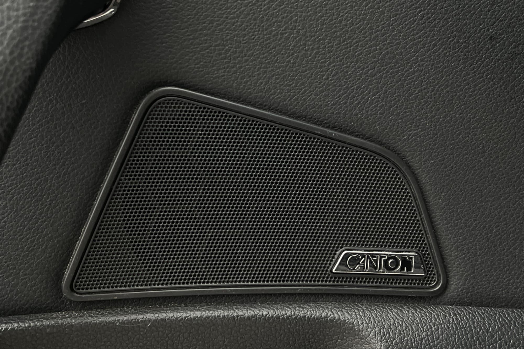 Škoda Superb 2.0 TDI 4X4 L&K Navi Kamera Pano Skinn Canton
