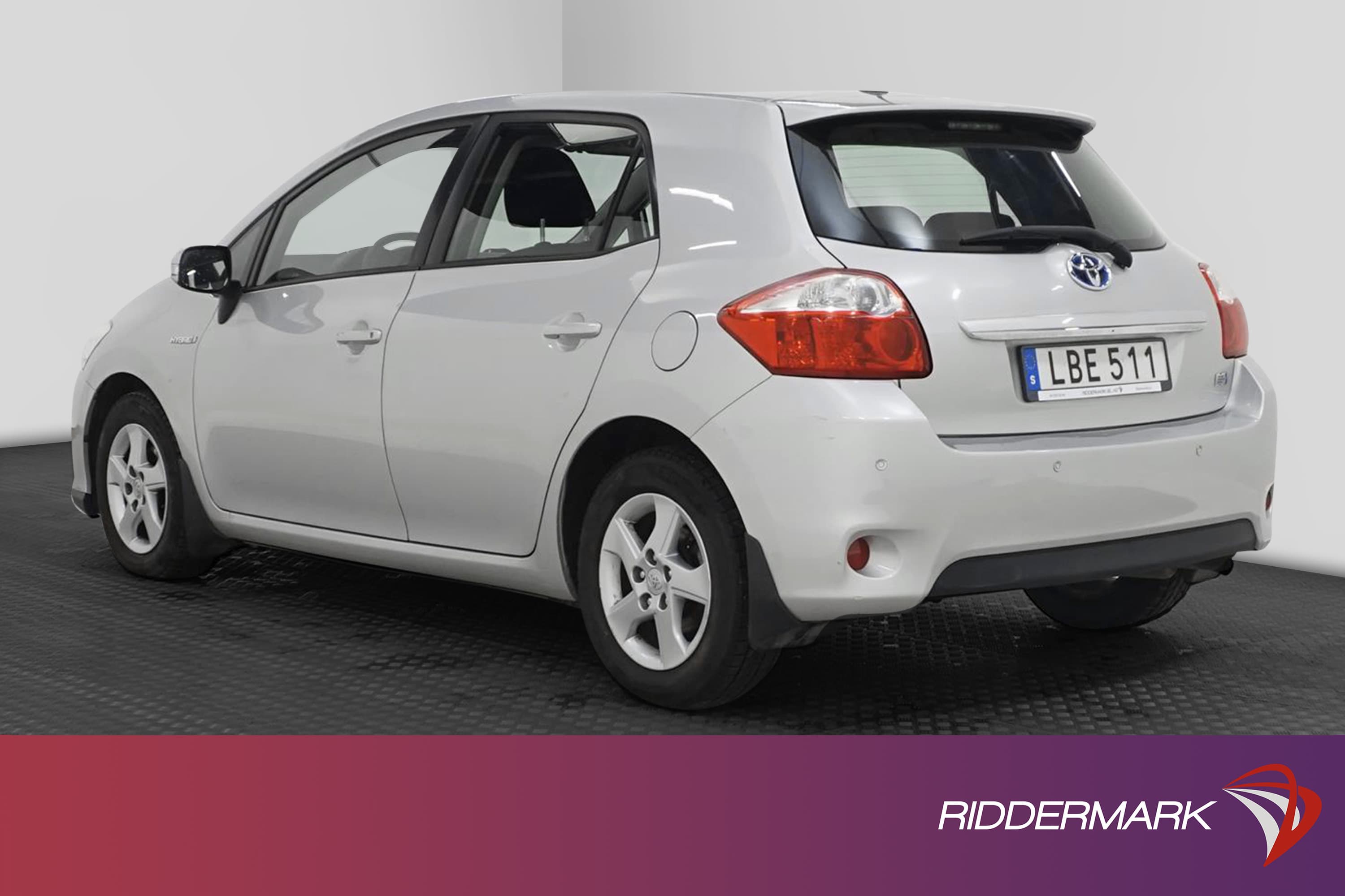 Toyota Auris Hybrid 136hk M&K-Värmare 360kr Skatt 0,38L/mil