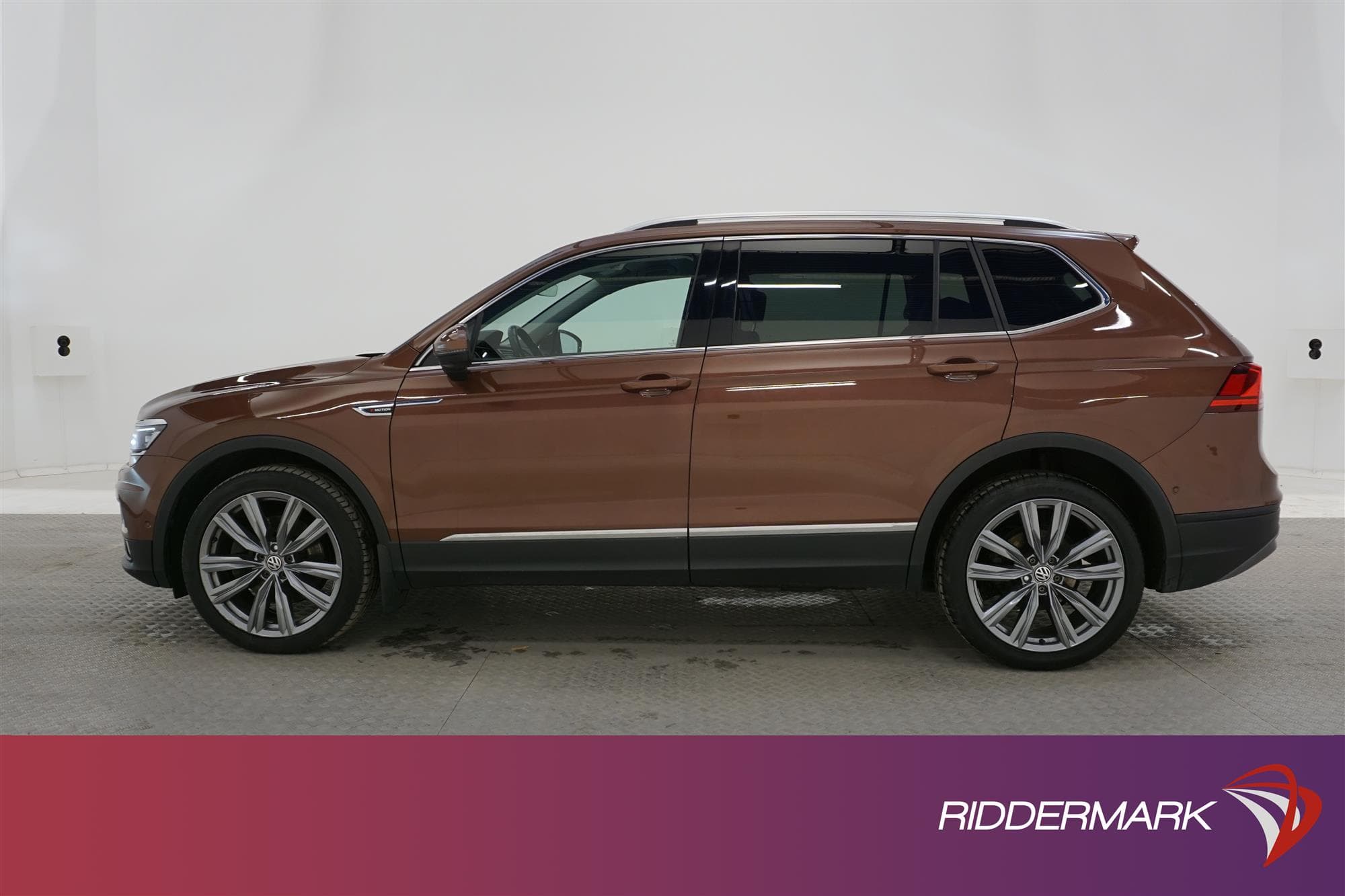 Volkswagen Tiguan Allspace 4M TSI180hk