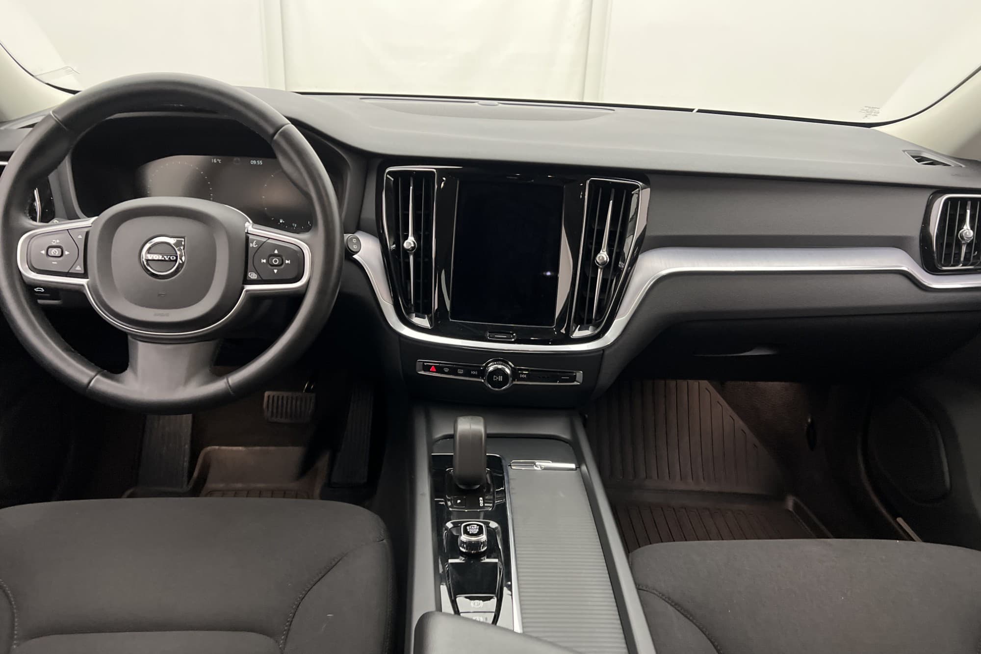 Volvo V60 B4 Advanced VOC Värmare Drag Kamera Navi CarPlay