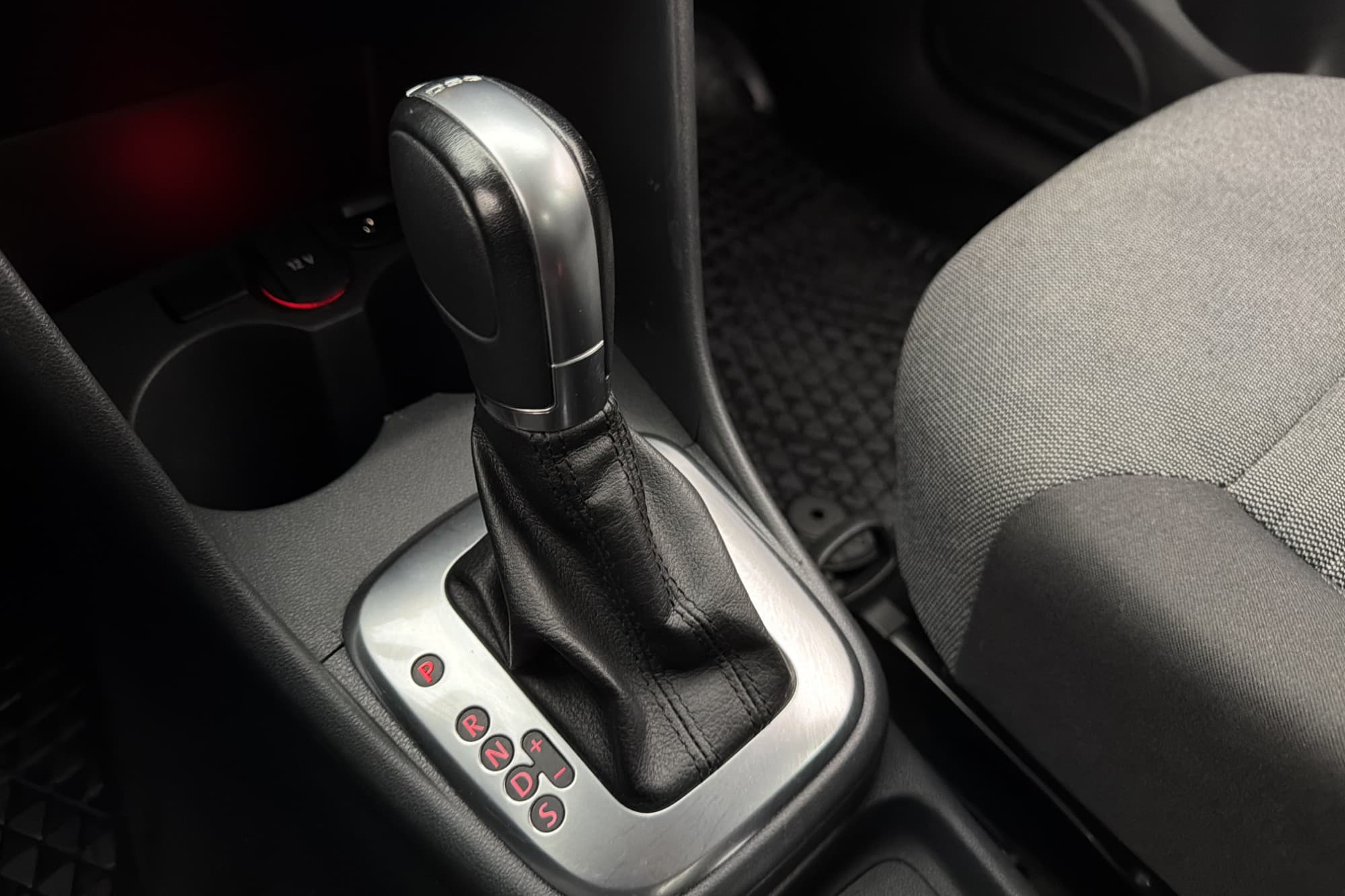 Volkswagen Polo 1.2 TSI 90hk Masters M-Värmare P-Sensorer