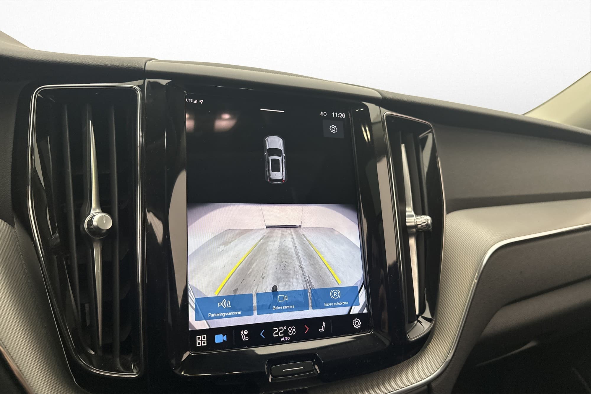 Volvo XC60 Recharge T6 AWD Plus Dark Pano Värm Drag MOMS