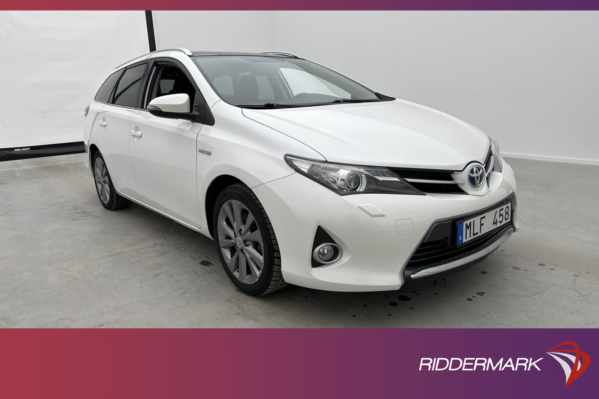 Toyota Auris Sports Hybrid 136hk