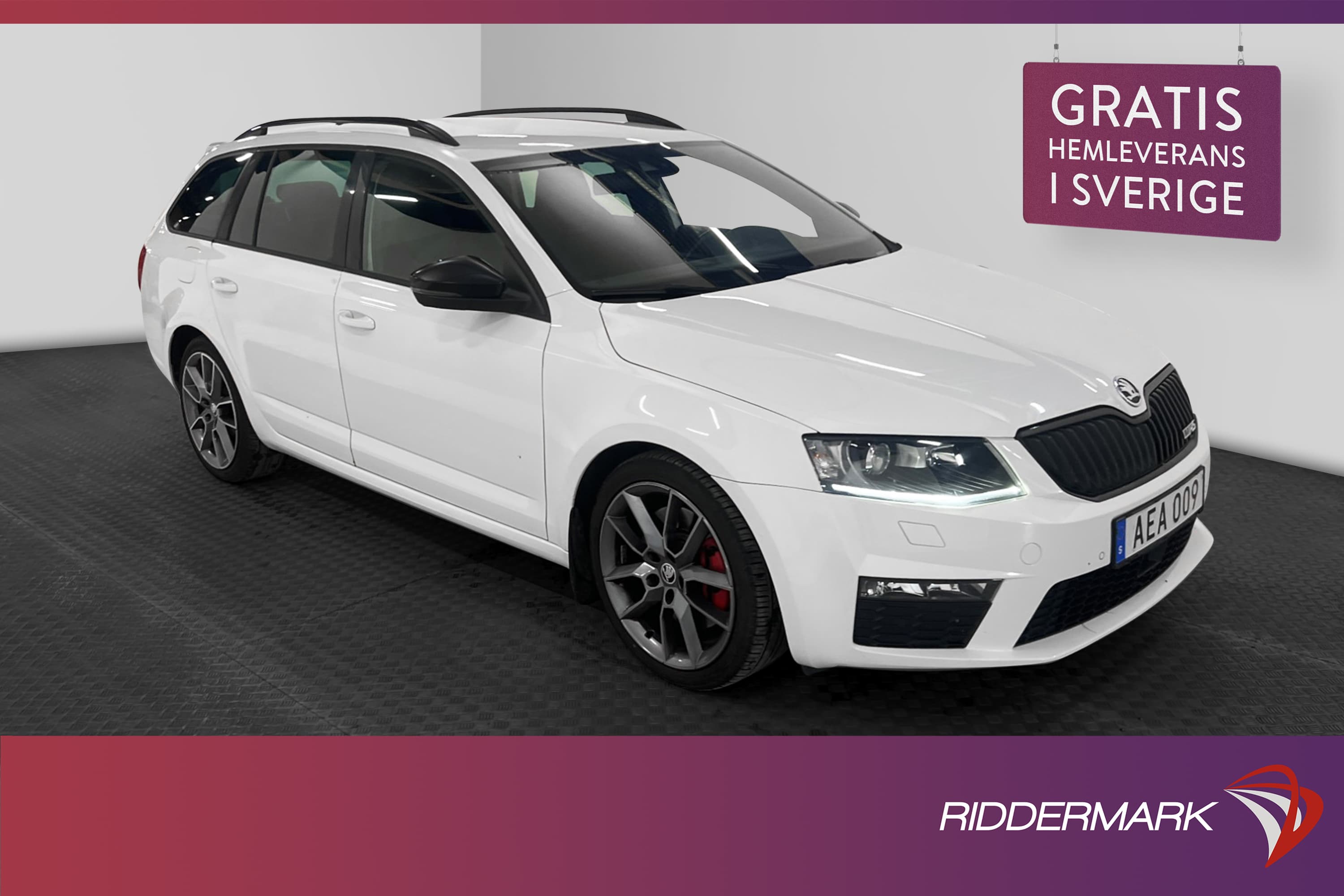 Skoda Octavia Kombi RS 2.0 TSI 220hk Canton Navi PDC Drag