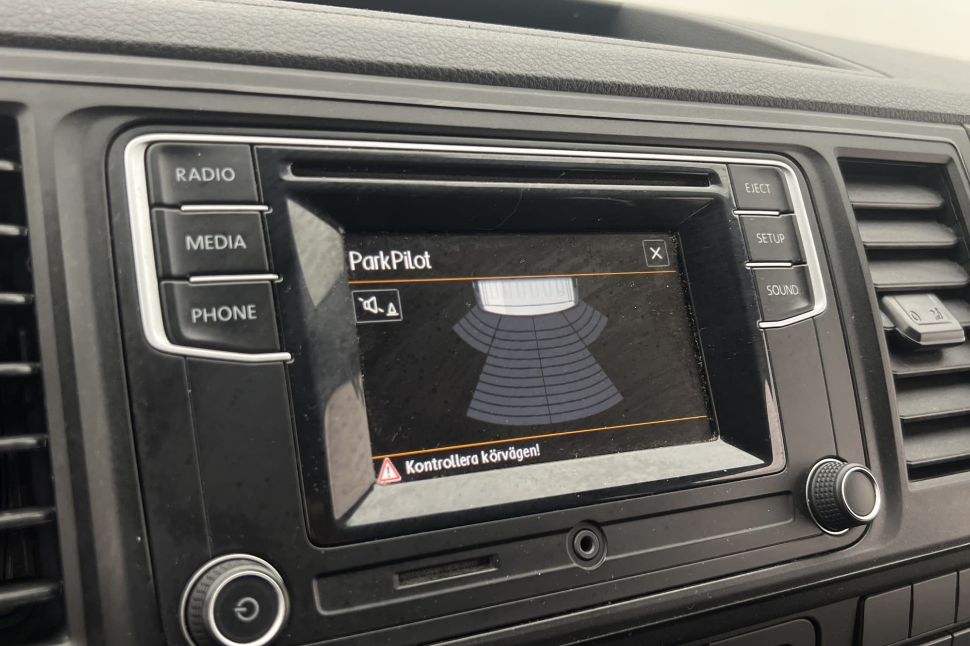 Volkswagen Transporter Kombi Lång 2.0TDI PDC 9-Sits MOMS