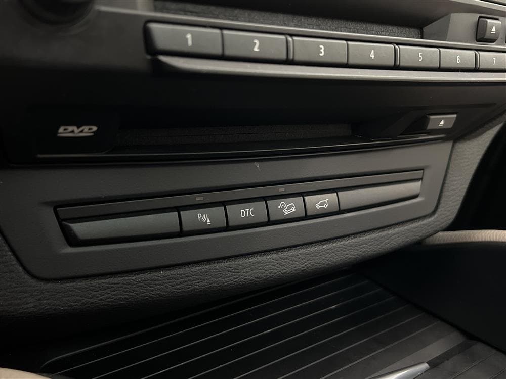 BMW X6 30d E71 235hk Skinn HuD T-lucka B-kam Drag Nyservadinteriör