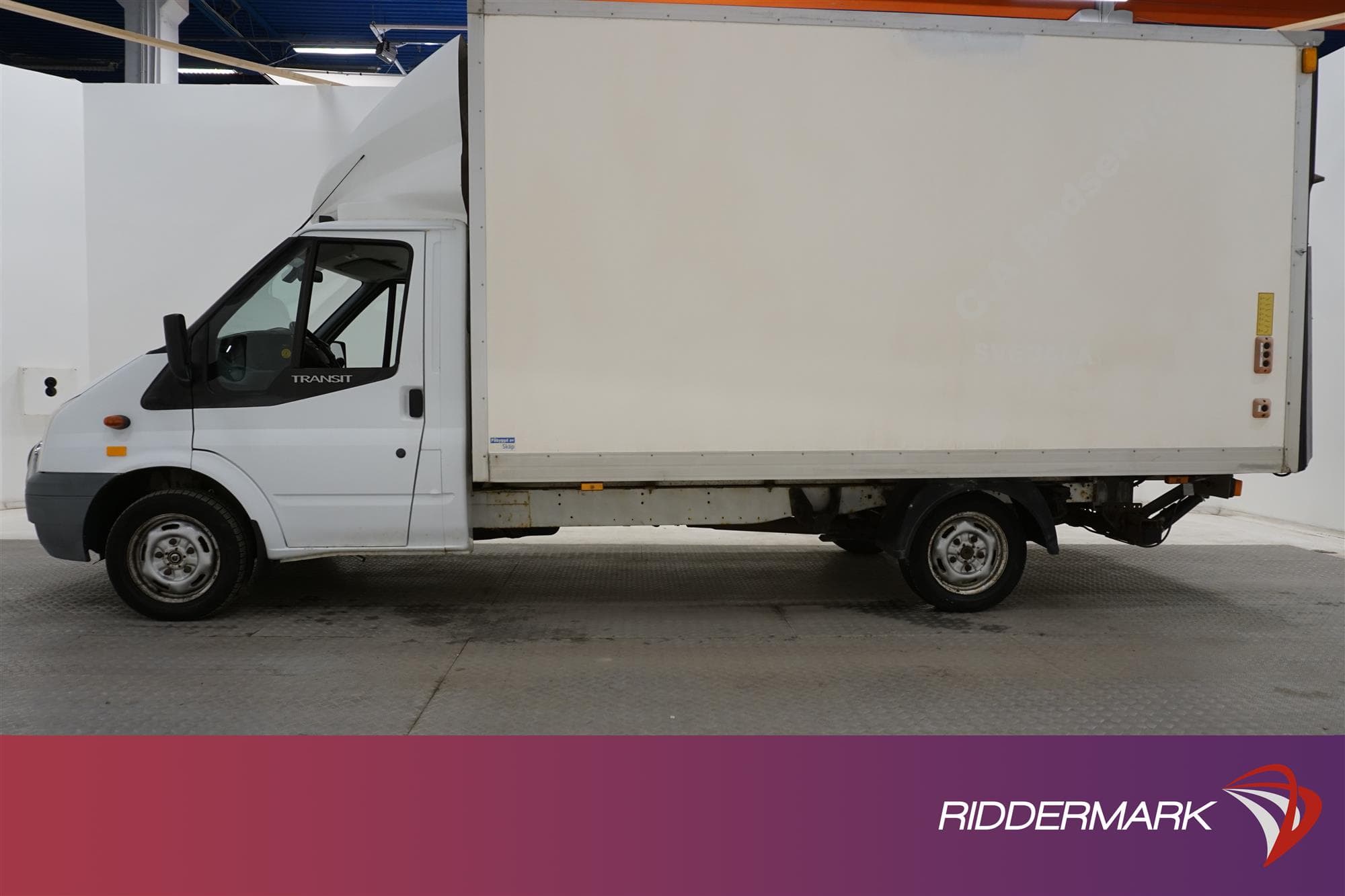 Ford Transit 350 2.2TDCi Volymskåp Bakgavel Värmare