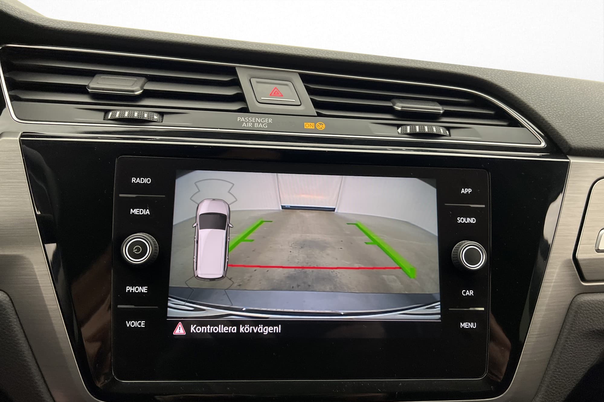 Volkswagen Touran 1.5 TSI R-Line 7-Sits B-Kamera P-Värm Drag