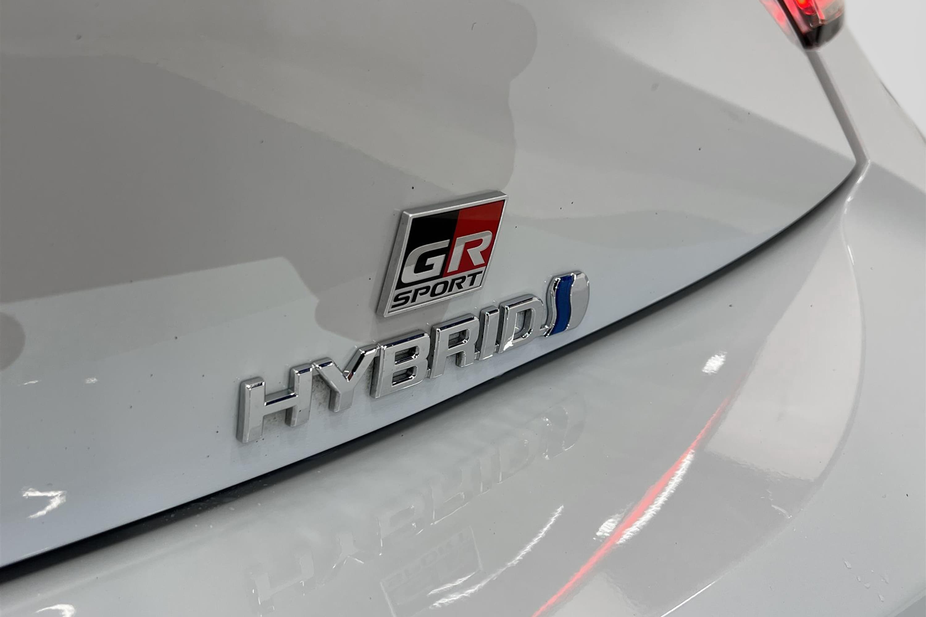 Toyota Corolla Hybrid e-CVT 184hk  GR Sports Navi B-Kam HUD