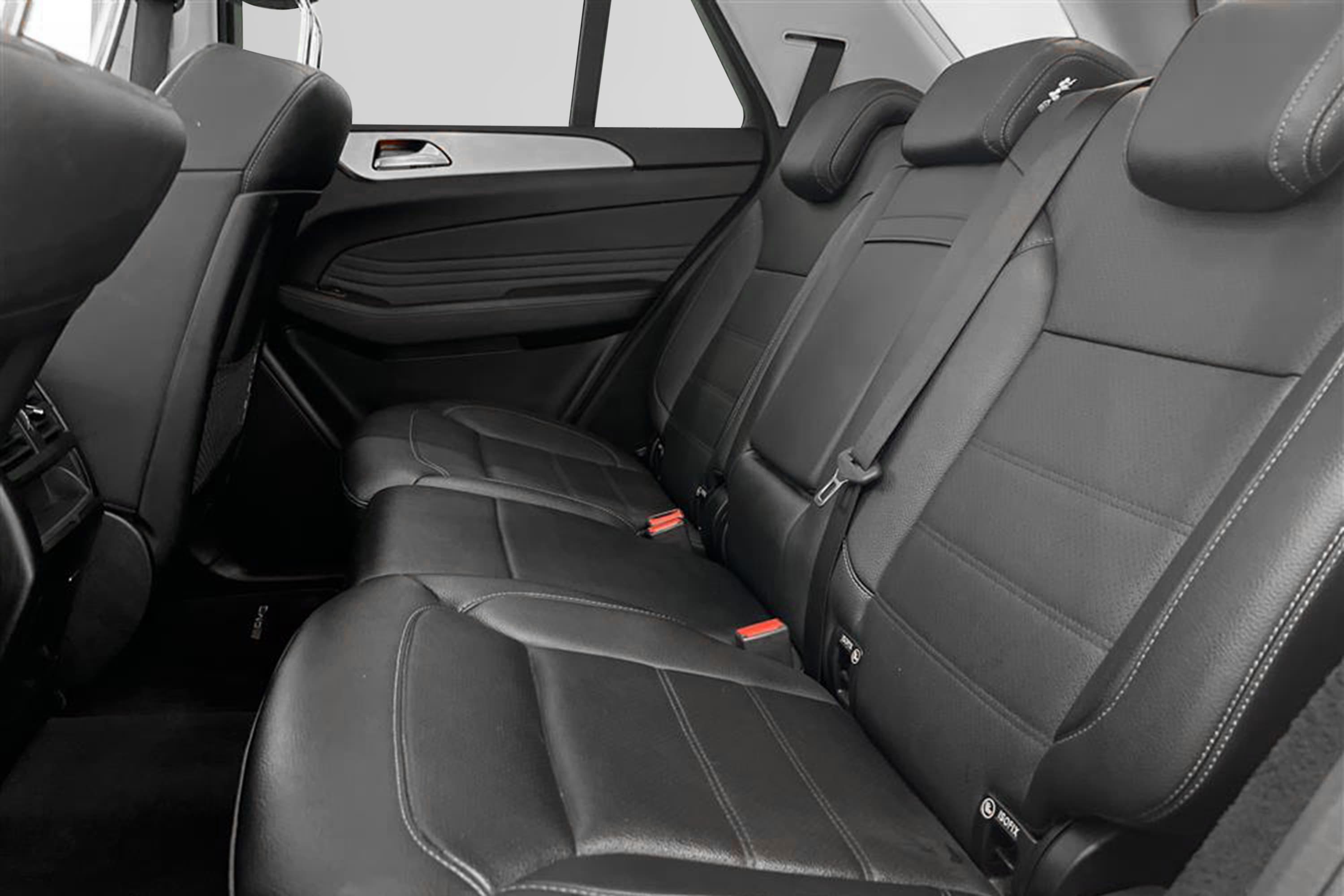 Mercedes-Benz GLE 350d 4M 258hk AMG Värmare Pano H/K 360°interiör