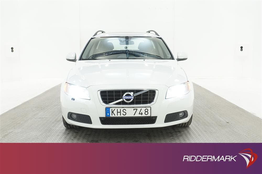 Volvo V70 D4 AWD 163hk VOC D-Värmare Drag Skinn Takluckaexteriör