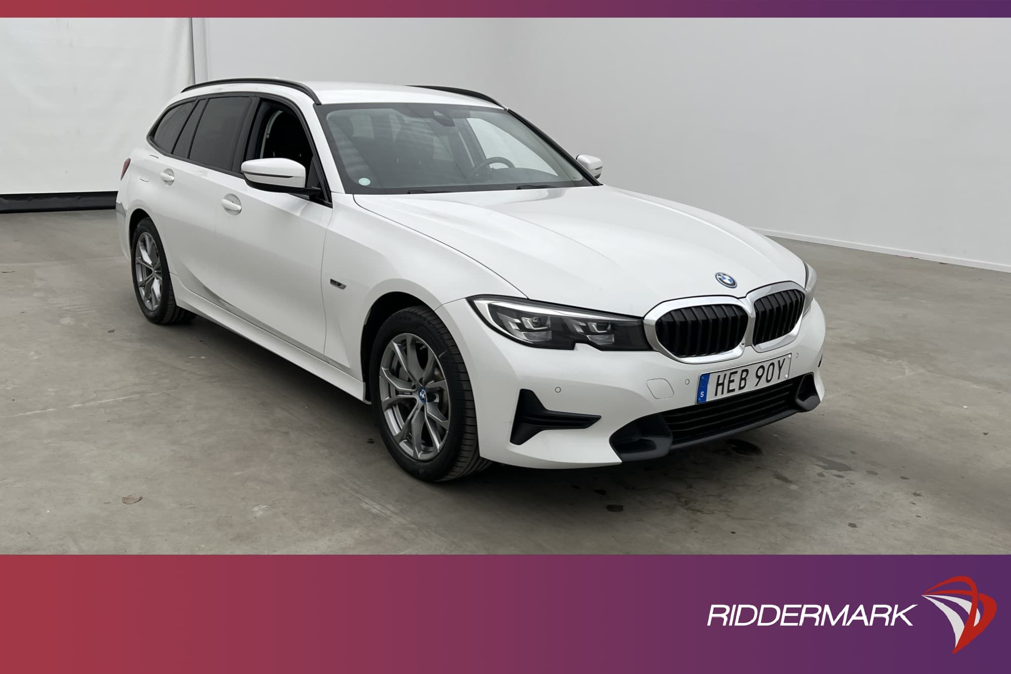 BMW 330e 292hk Sport Line Navigation Sensorer Halvskinn MOMS