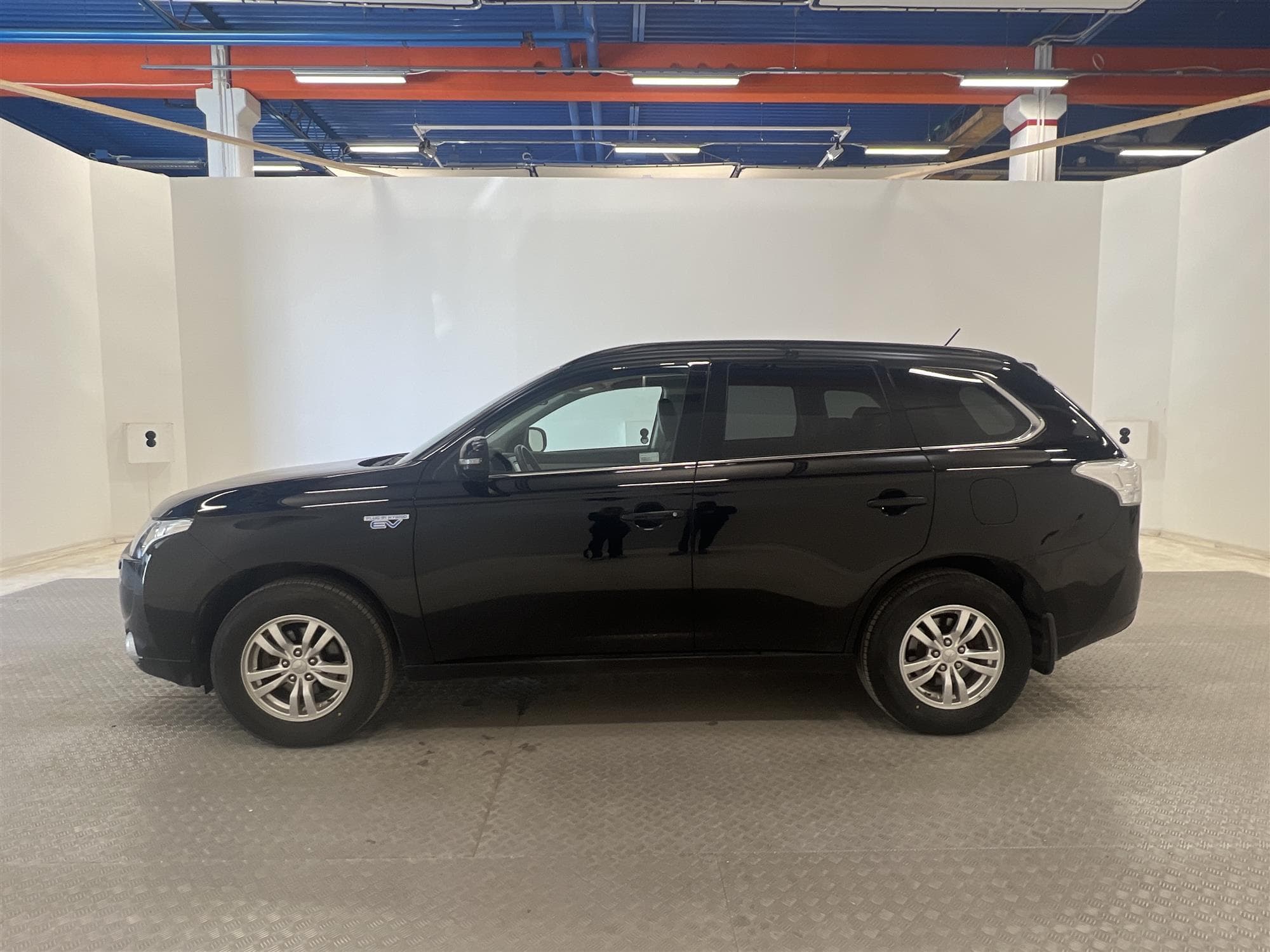 Mitsubishi Outlander P-HEV 2.0 Hybrid 4WD 203hk B-Kam Drag
