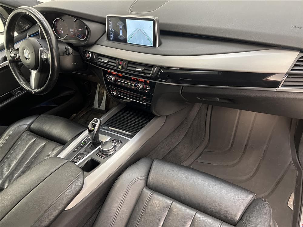 BMW X5 xDrive30d 258hk M Sport Pano DVärm Navi H/K HUD SKinninteriör