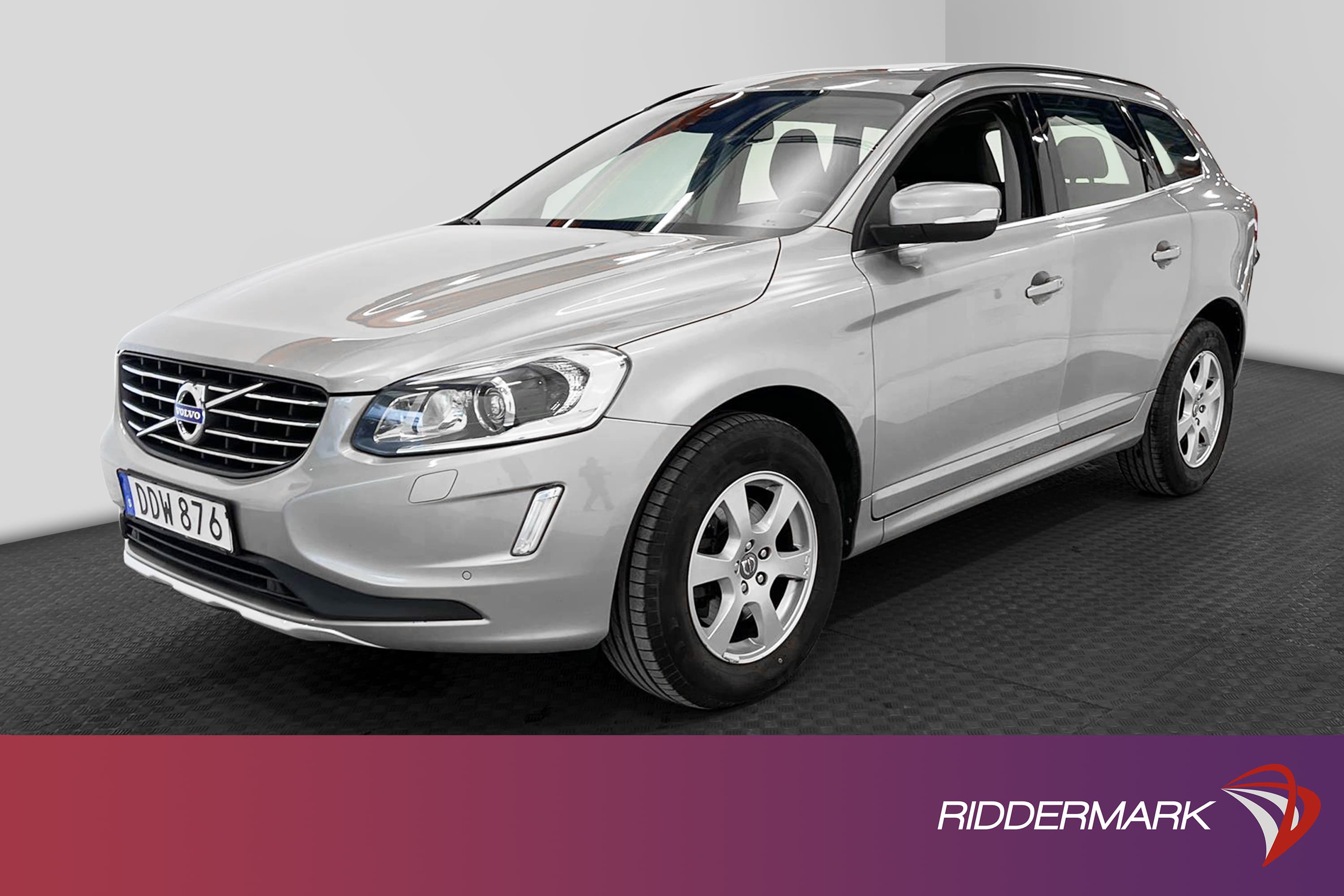 Volvo  XC60 D4 AWD 181hk Voc Pano Navi D-Värm Drag PDC 